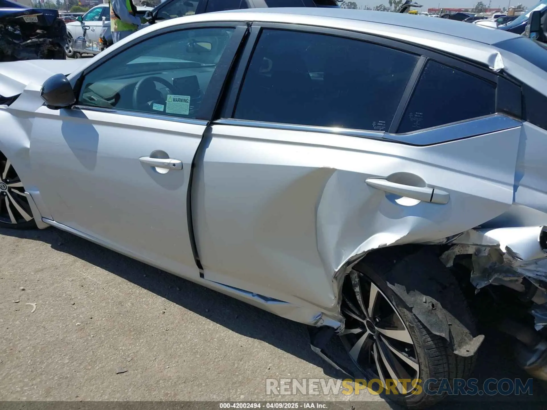 18 Photograph of a damaged car 1N4BL4CV5NN340131 NISSAN ALTIMA 2022