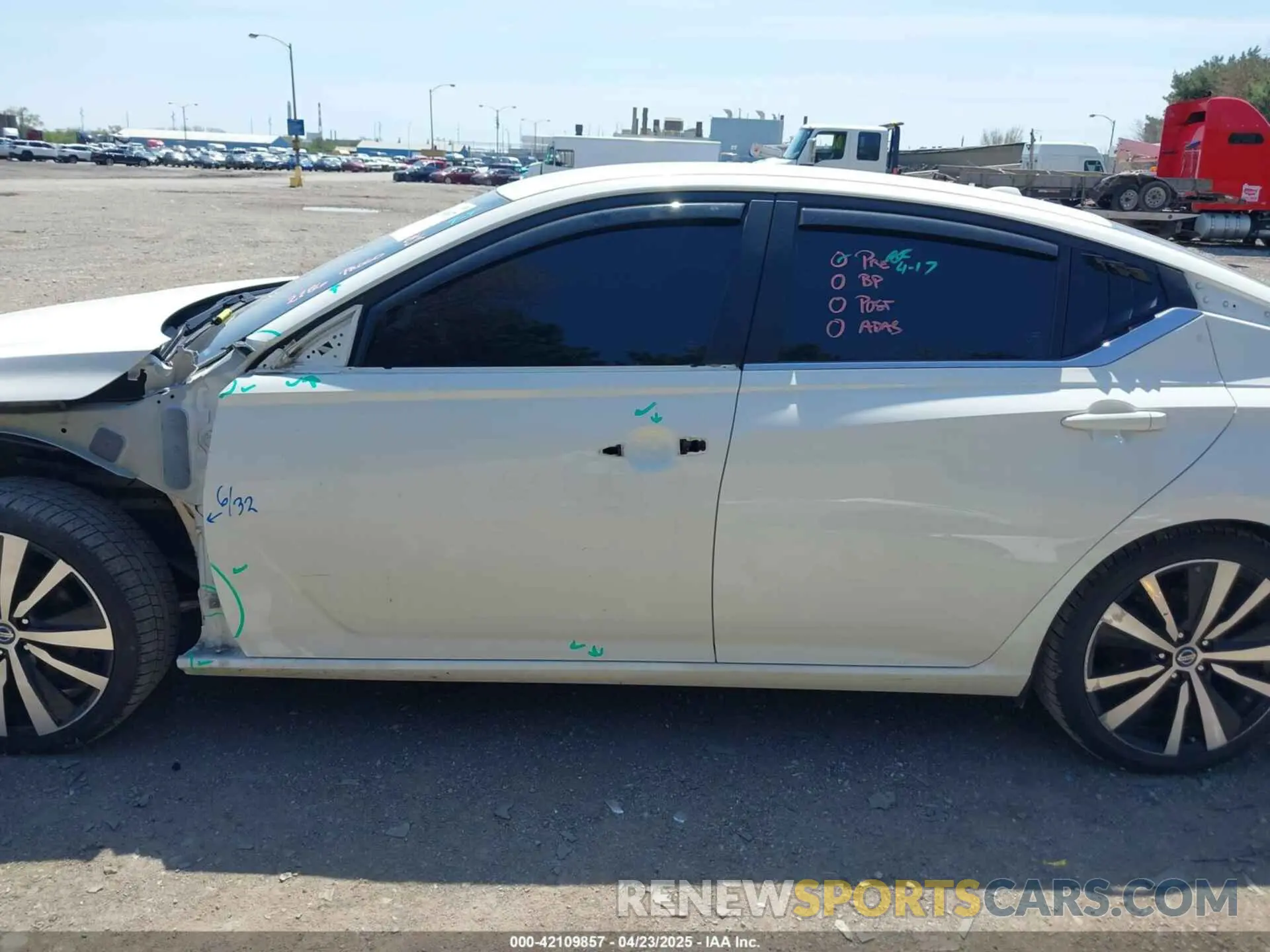 15 Photograph of a damaged car 1N4BL4CV5NN385375 NISSAN ALTIMA 2022