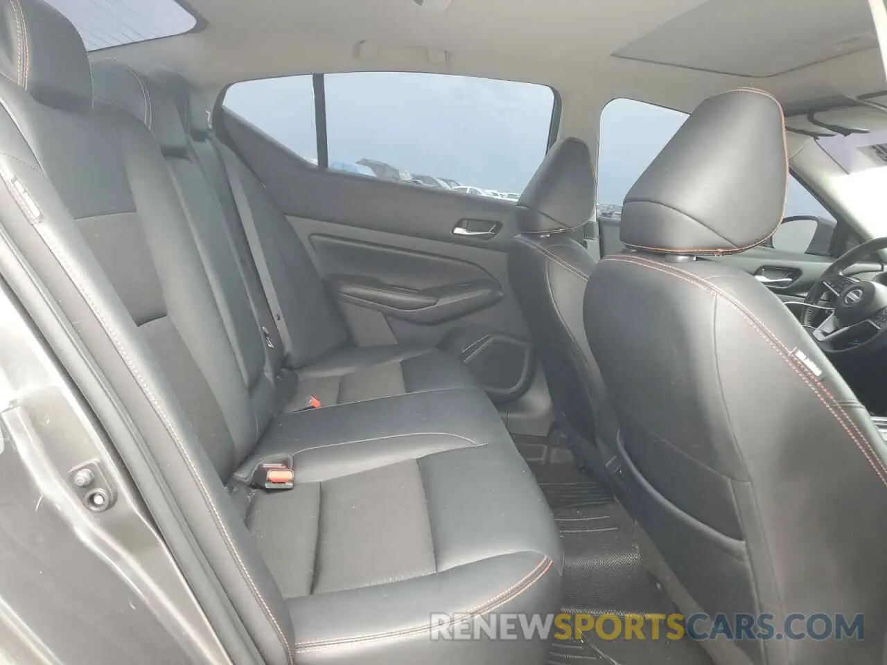 10 Photograph of a damaged car 1N4BL4CV6NN368150 NISSAN ALTIMA 2022