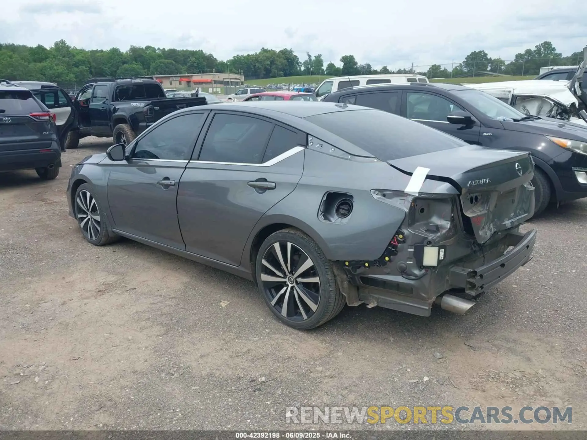 3 Photograph of a damaged car 1N4BL4CV6NN393713 NISSAN ALTIMA 2022