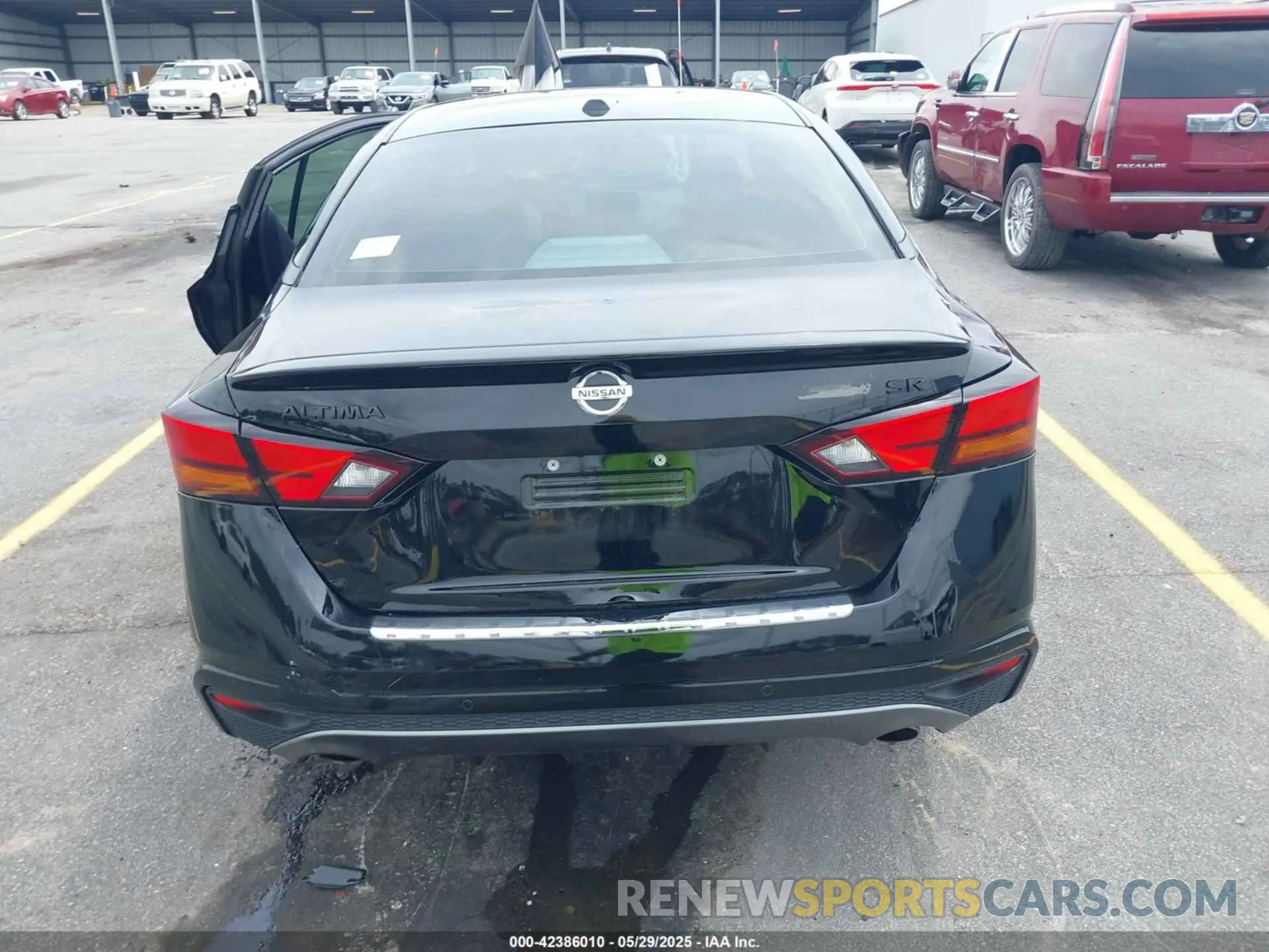 16 Photograph of a damaged car 1N4BL4CV9NN322165 NISSAN ALTIMA 2022