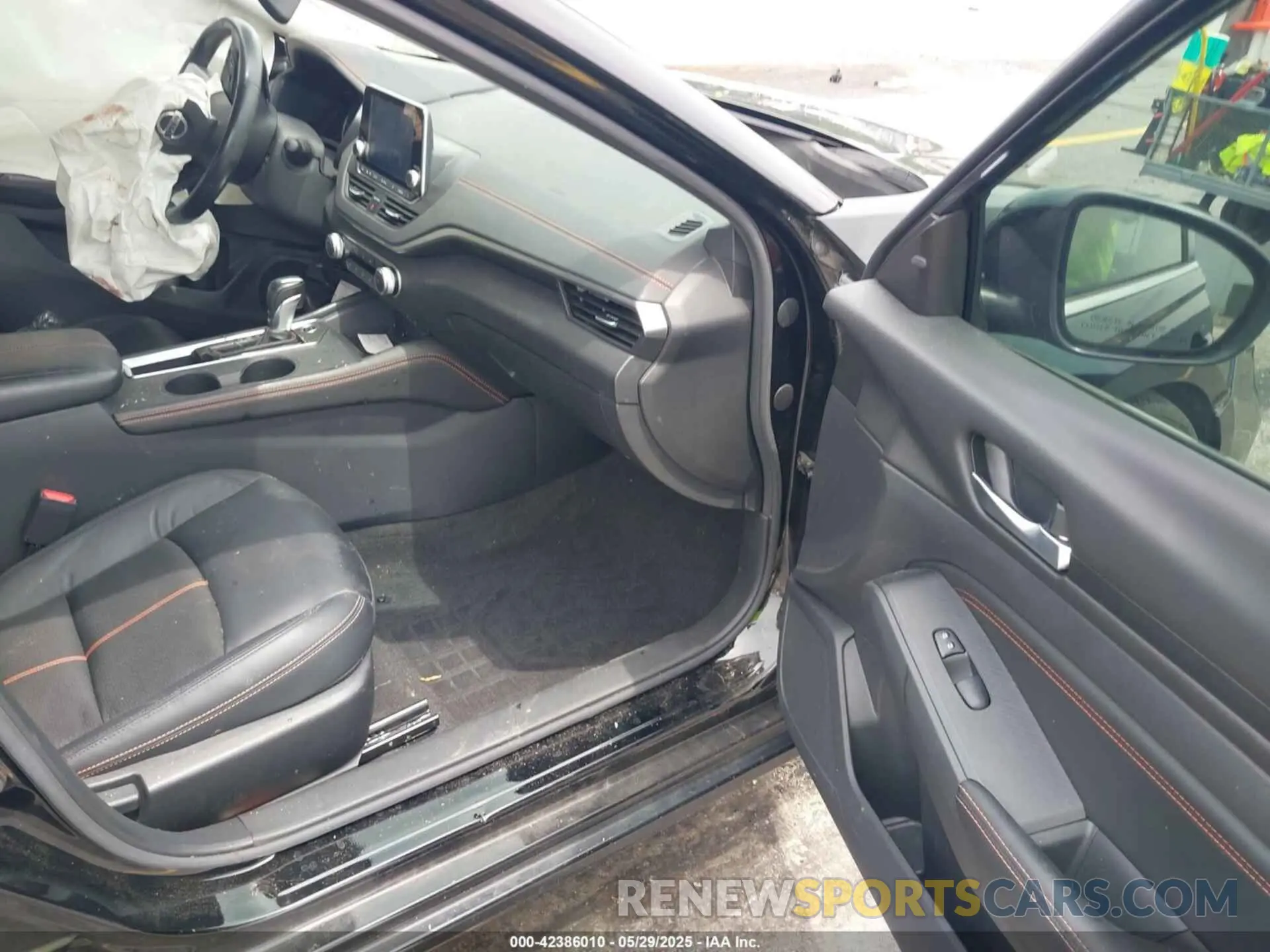 5 Photograph of a damaged car 1N4BL4CV9NN322165 NISSAN ALTIMA 2022