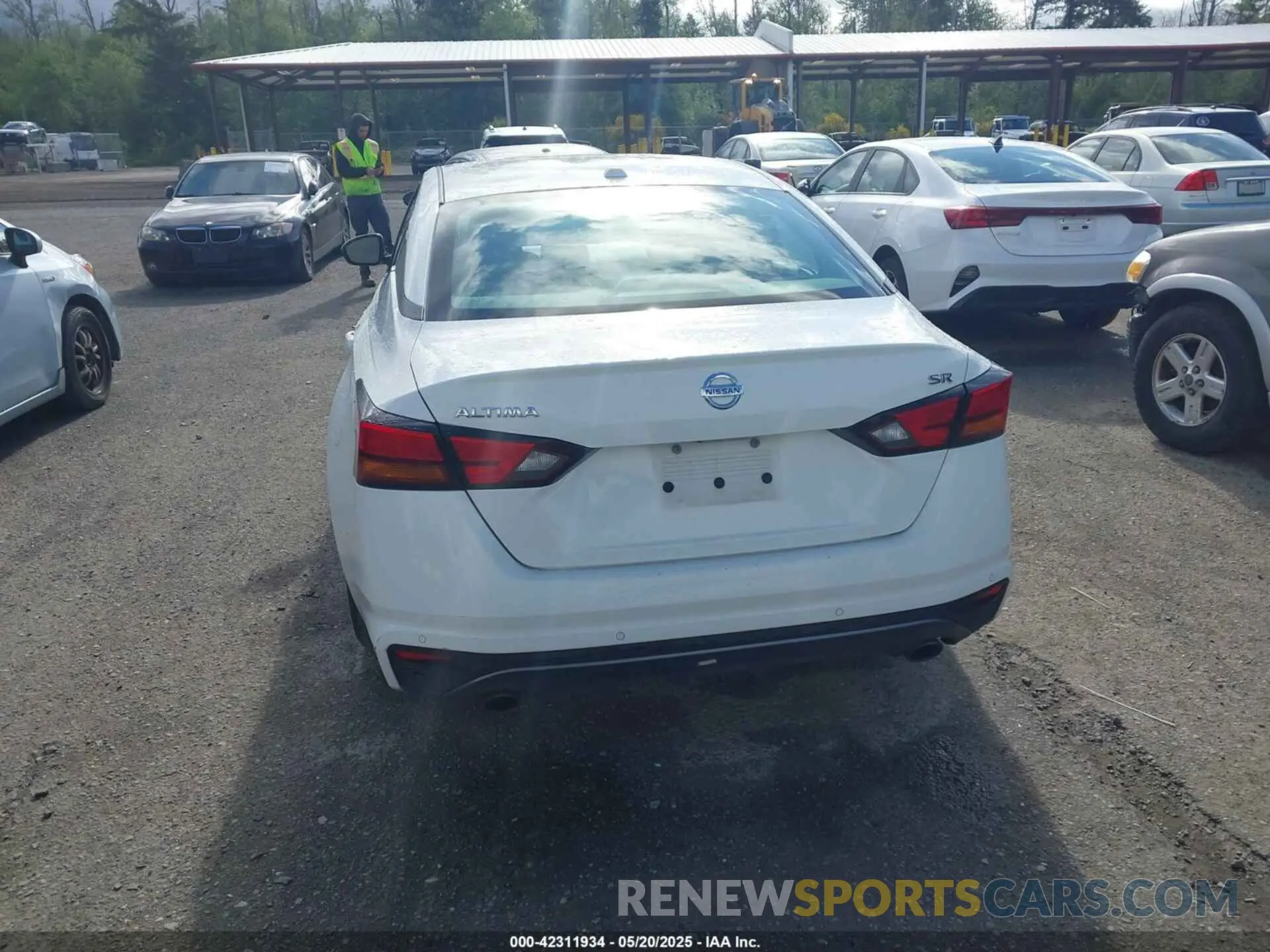 16 Photograph of a damaged car 1N4BL4CVXNN314267 NISSAN ALTIMA 2022