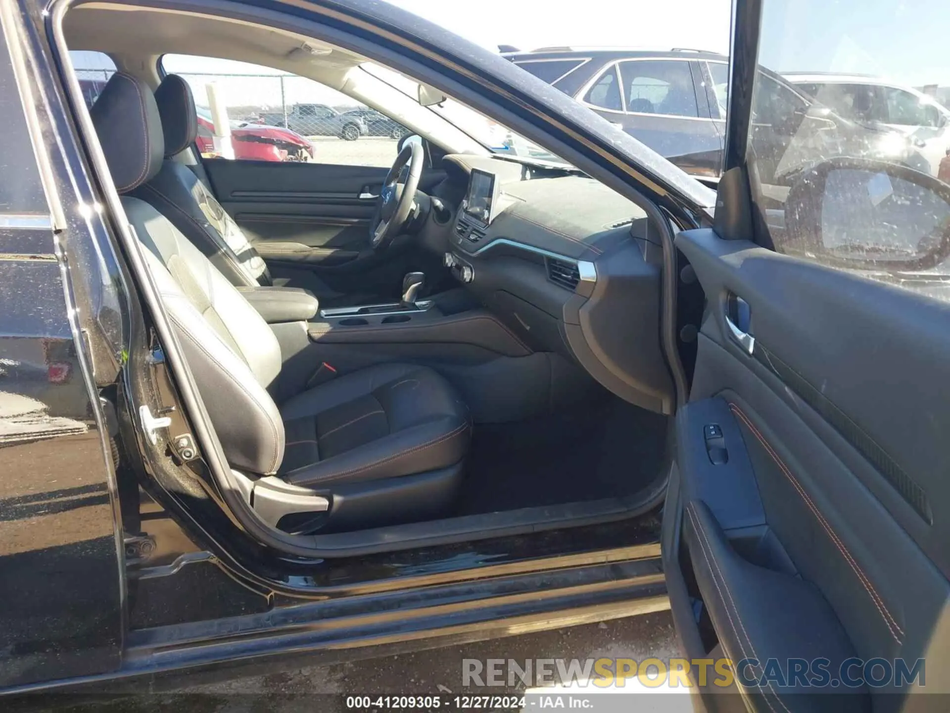 5 Photograph of a damaged car 1N4BL4CVXNN360343 NISSAN ALTIMA 2022