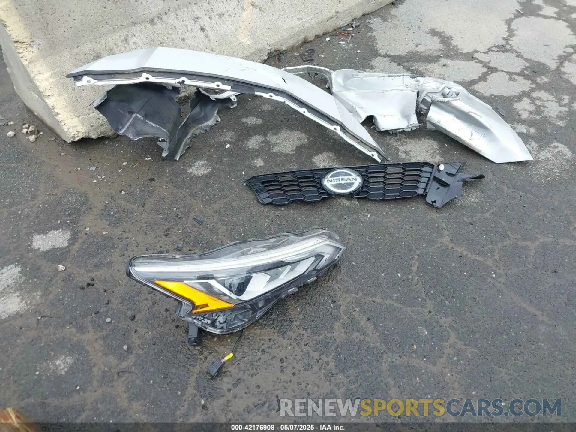 12 Photograph of a damaged car 1N4BL4CW5NN388690 NISSAN ALTIMA 2022