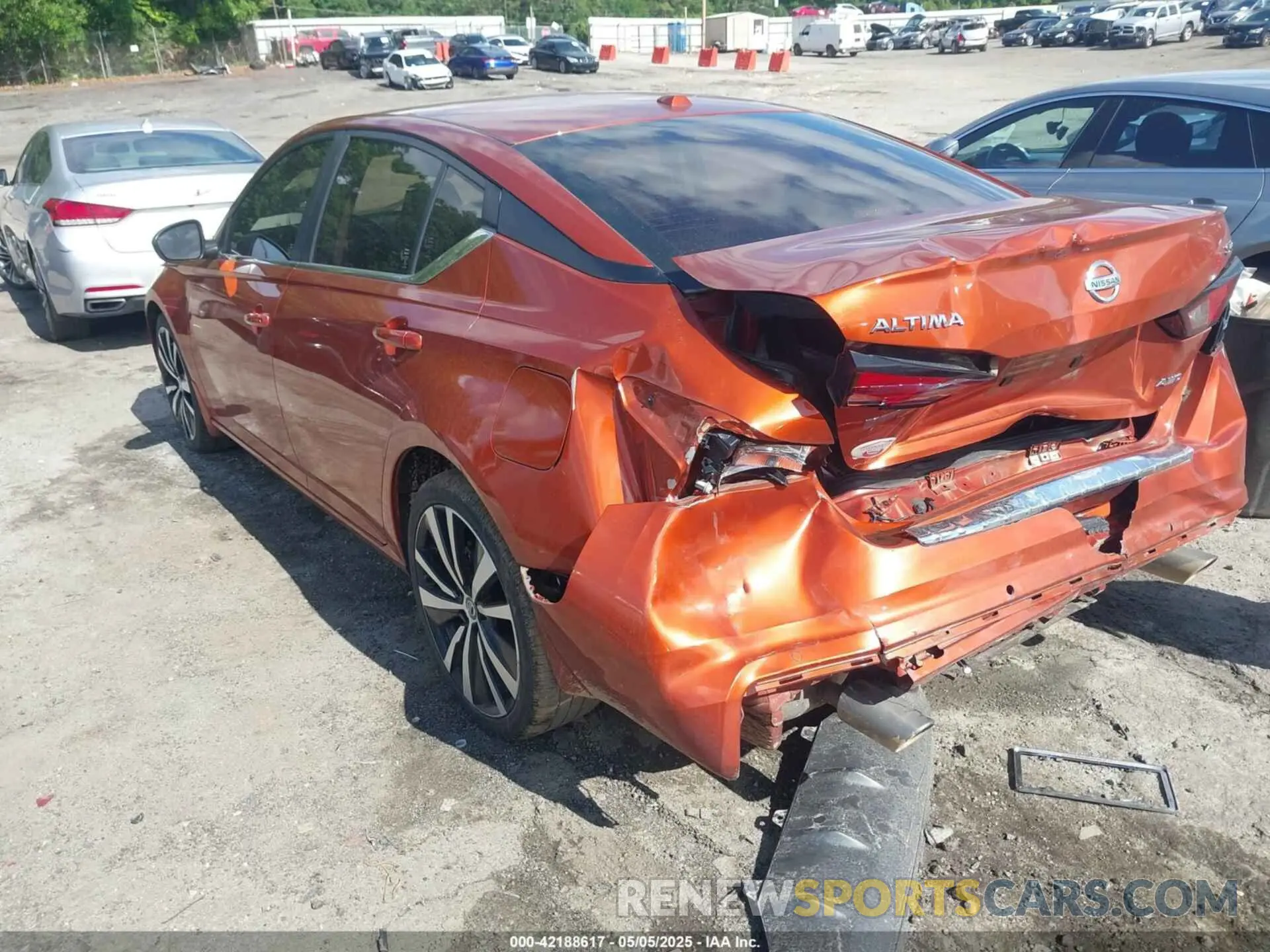 3 Photograph of a damaged car 1N4BL4CW6NN410342 NISSAN ALTIMA 2022