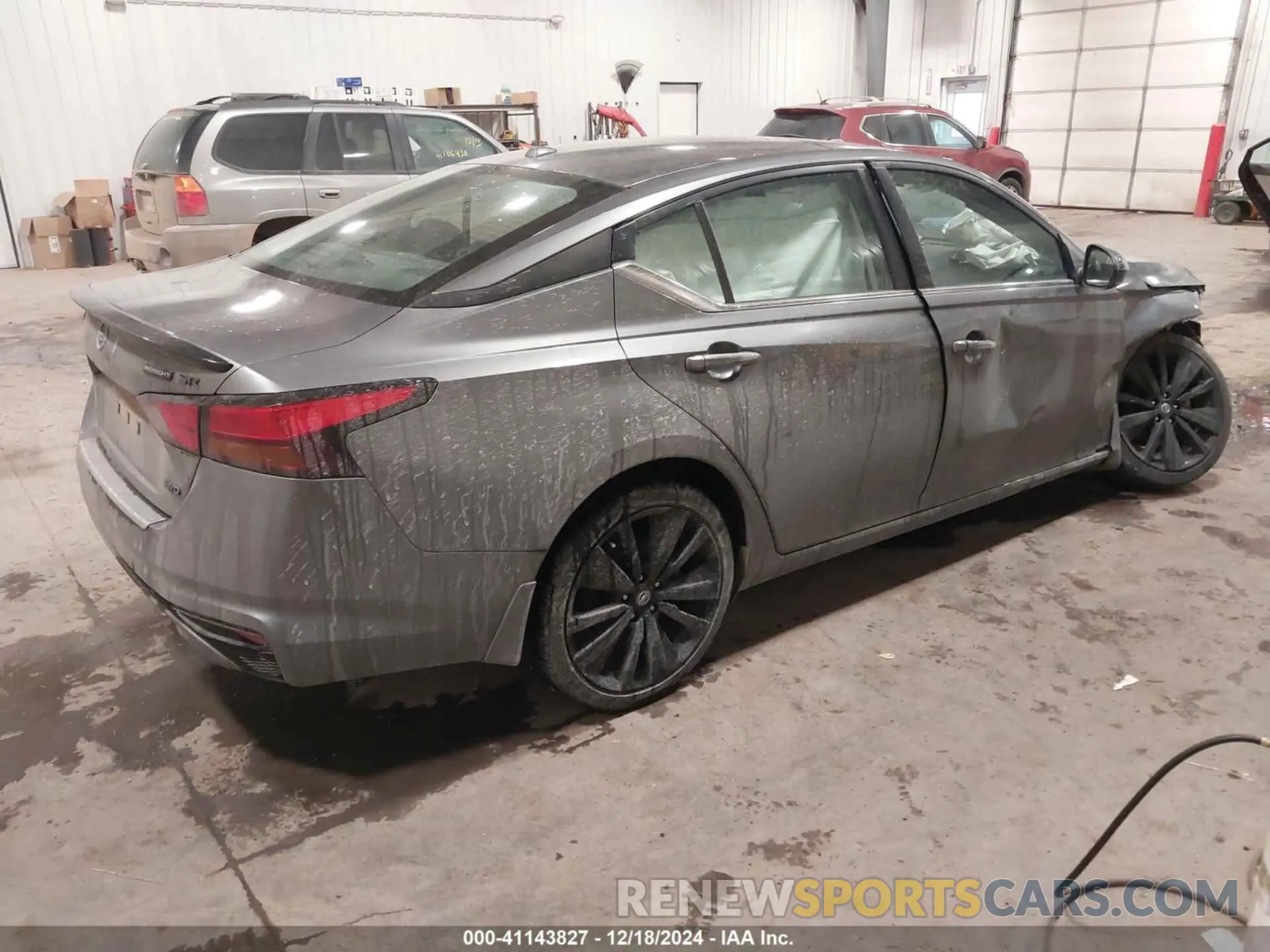 4 Photograph of a damaged car 1N4BL4CW9NN344126 NISSAN ALTIMA 2022