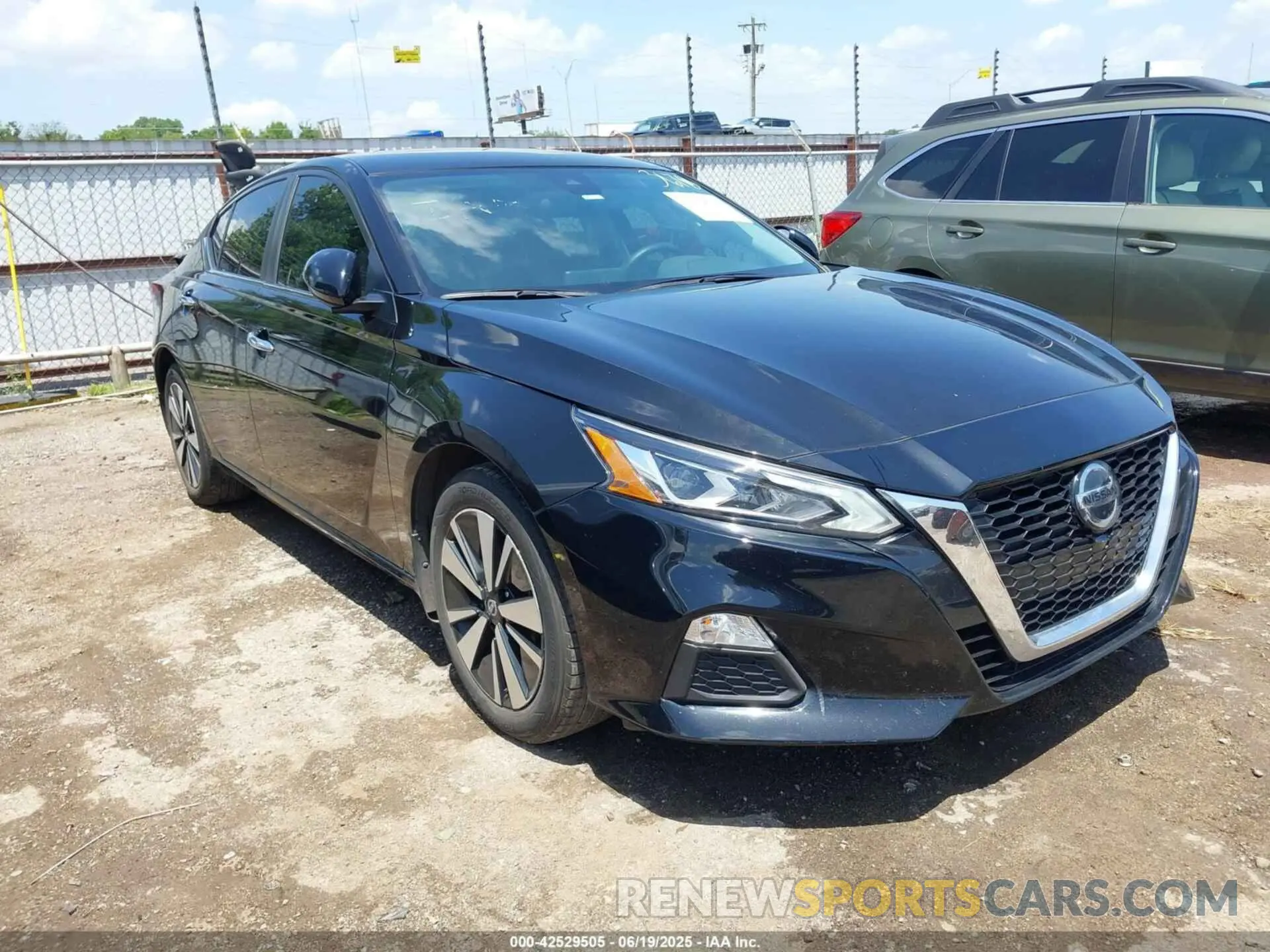 1 Фотография поврежденного автомобиля 1N4BL4DV0NN303678 NISSAN ALTIMA 2022