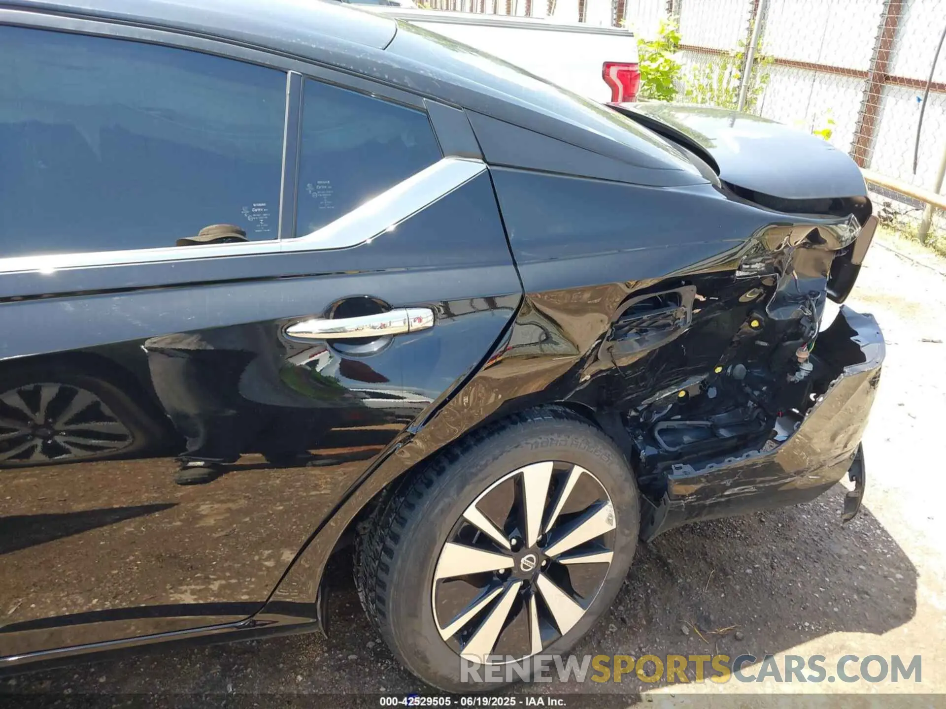6 Фотография поврежденного автомобиля 1N4BL4DV0NN303678 NISSAN ALTIMA 2022