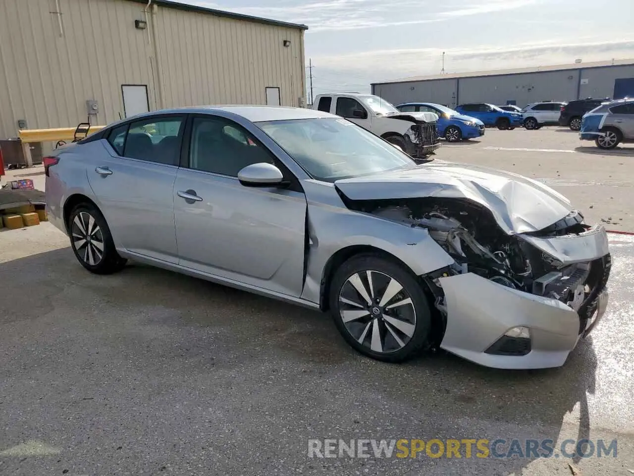 4 Photograph of a damaged car 1N4BL4DV0NN381569 NISSAN ALTIMA 2022