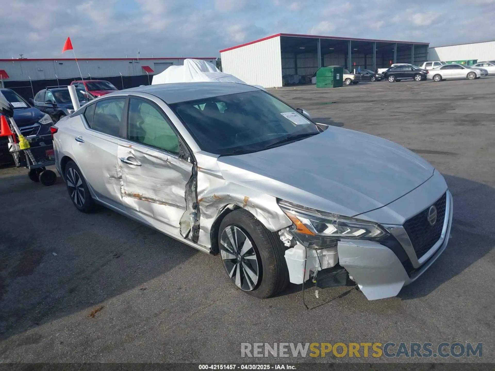 1 Фотография поврежденного автомобиля 1N4BL4DV1NN330114 NISSAN ALTIMA 2022
