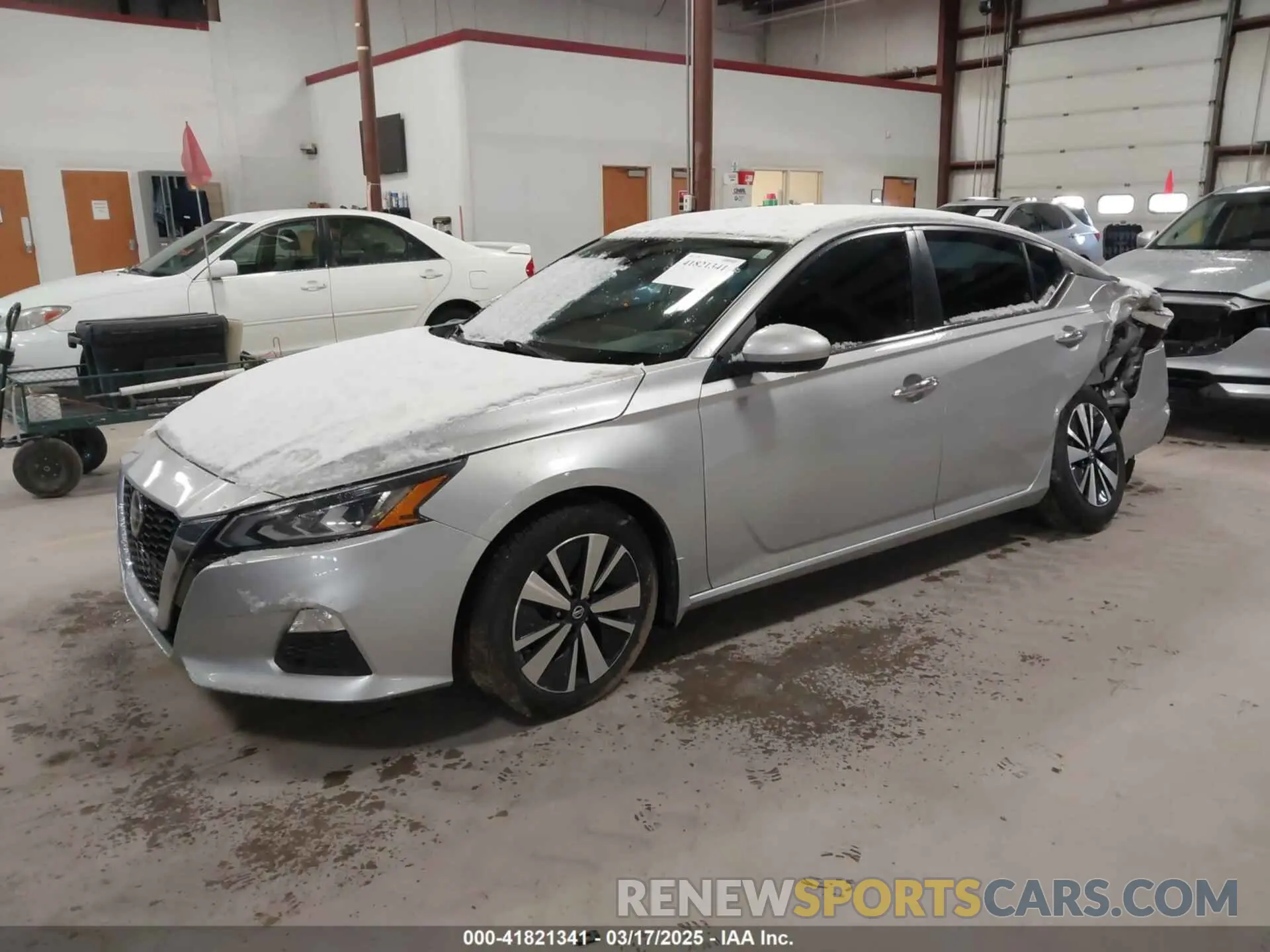 2 Photograph of a damaged car 1N4BL4DV2NN353921 NISSAN ALTIMA 2022