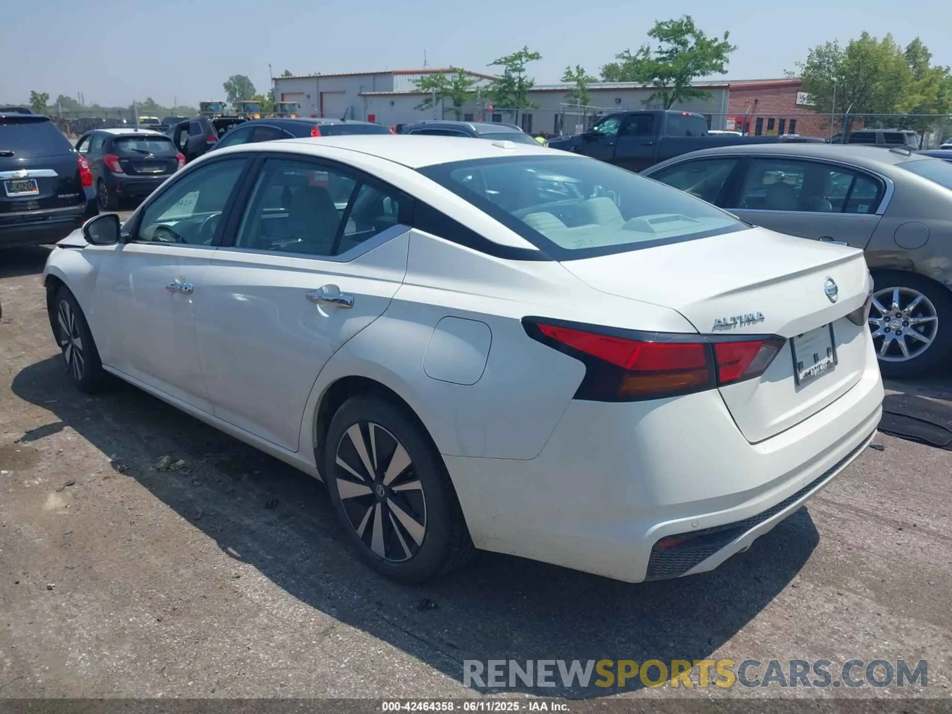 3 Photograph of a damaged car 1N4BL4DV3NN371828 NISSAN ALTIMA 2022