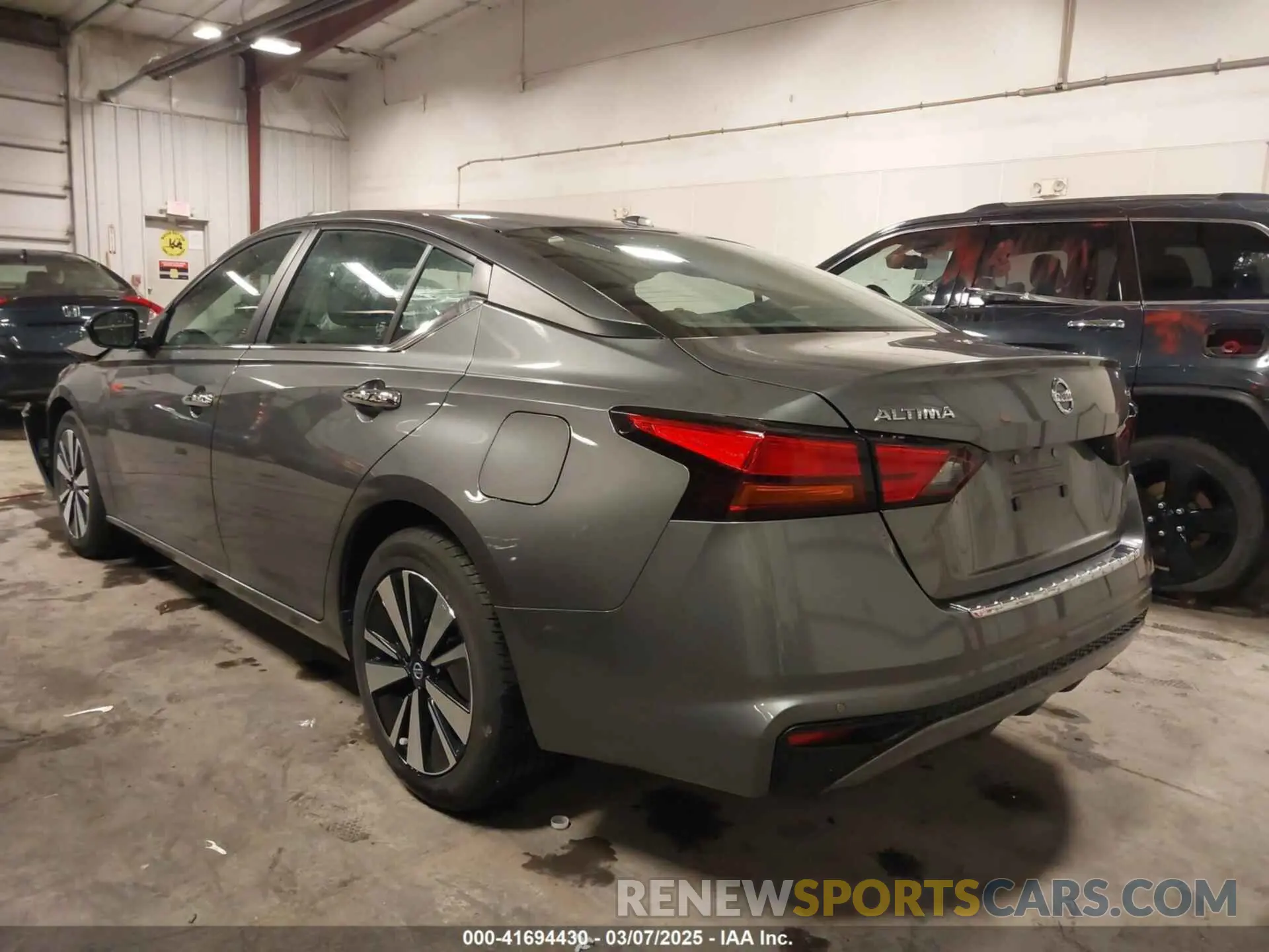 3 Photograph of a damaged car 1N4BL4DV3NN411177 NISSAN ALTIMA 2022