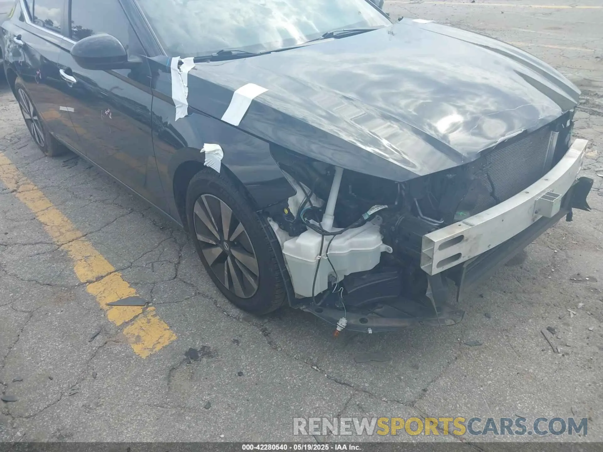 17 Photograph of a damaged car 1N4BL4DV4NN313632 NISSAN ALTIMA 2022