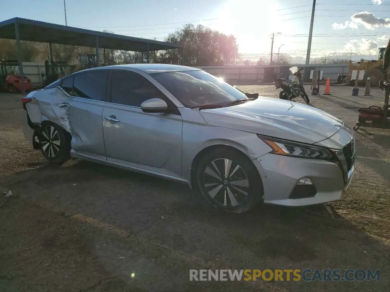 4 Photograph of a damaged car 1N4BL4DV5NN350396 NISSAN ALTIMA 2022