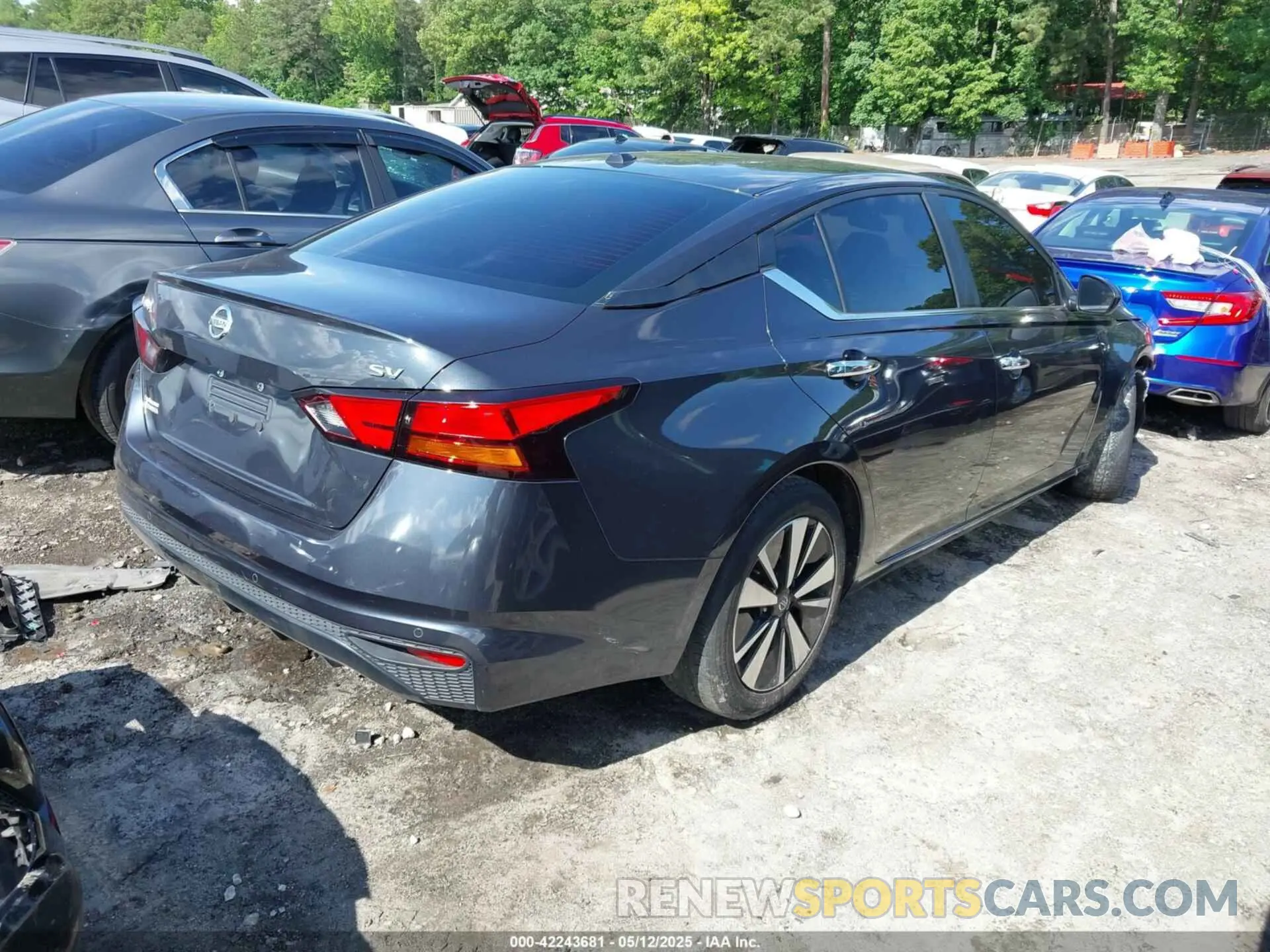 4 Photograph of a damaged car 1N4BL4DV6NN300851 NISSAN ALTIMA 2022