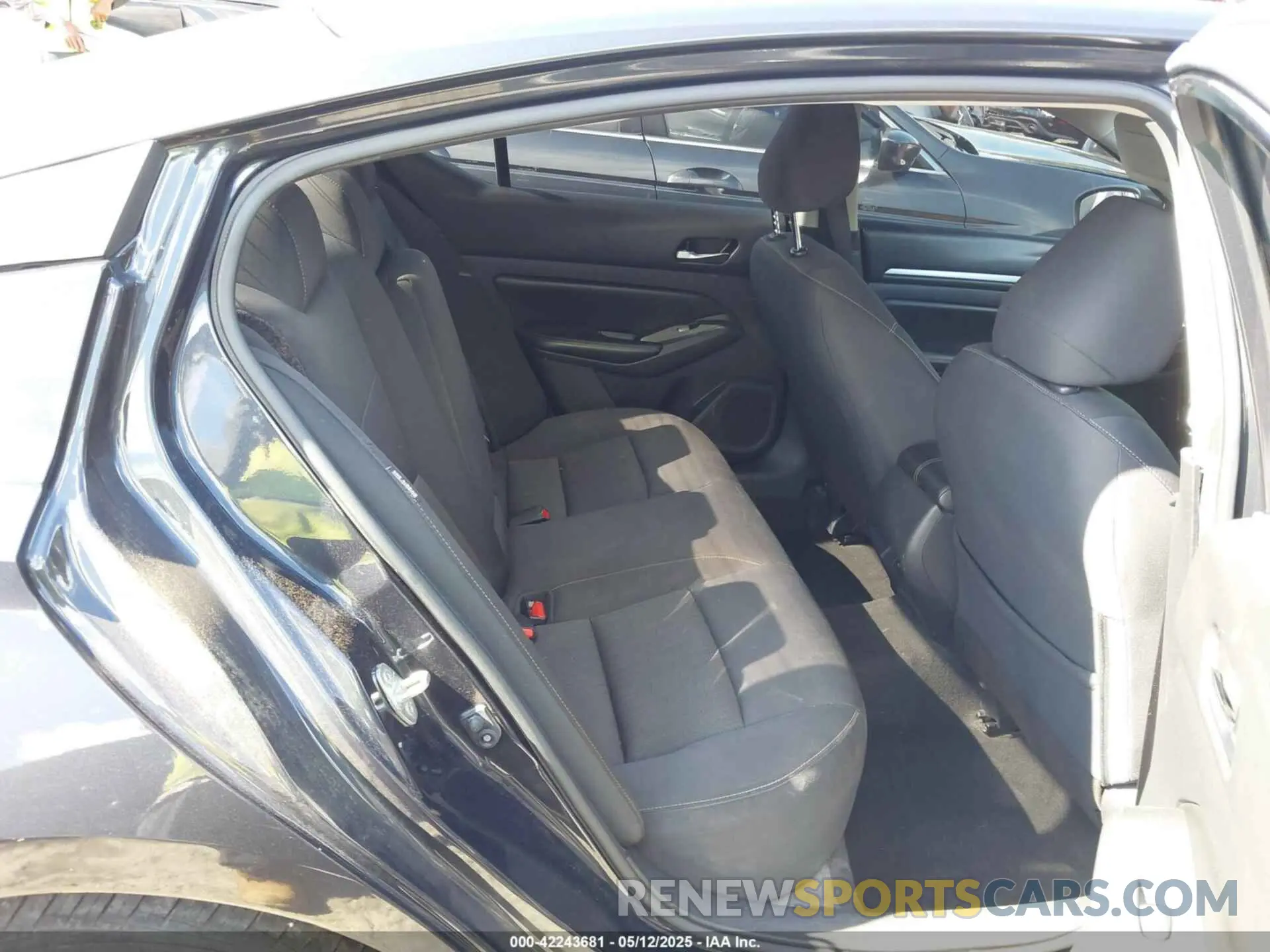 8 Photograph of a damaged car 1N4BL4DV6NN300851 NISSAN ALTIMA 2022