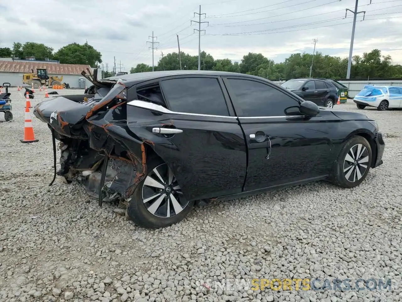 3 Photograph of a damaged car 1N4BL4DV6NN324468 NISSAN ALTIMA 2022