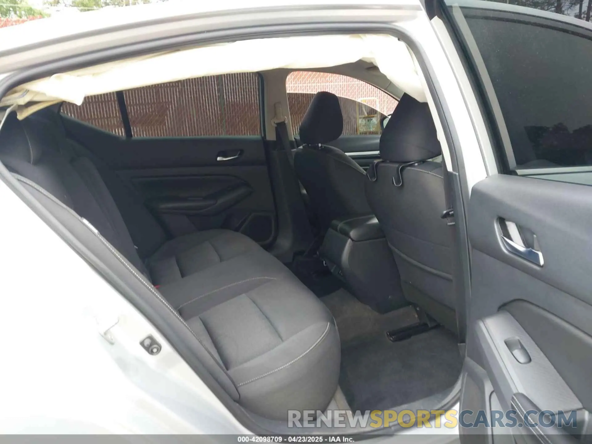 8 Фотография поврежденного автомобиля 1N4BL4DV6NN369779 NISSAN ALTIMA 2022