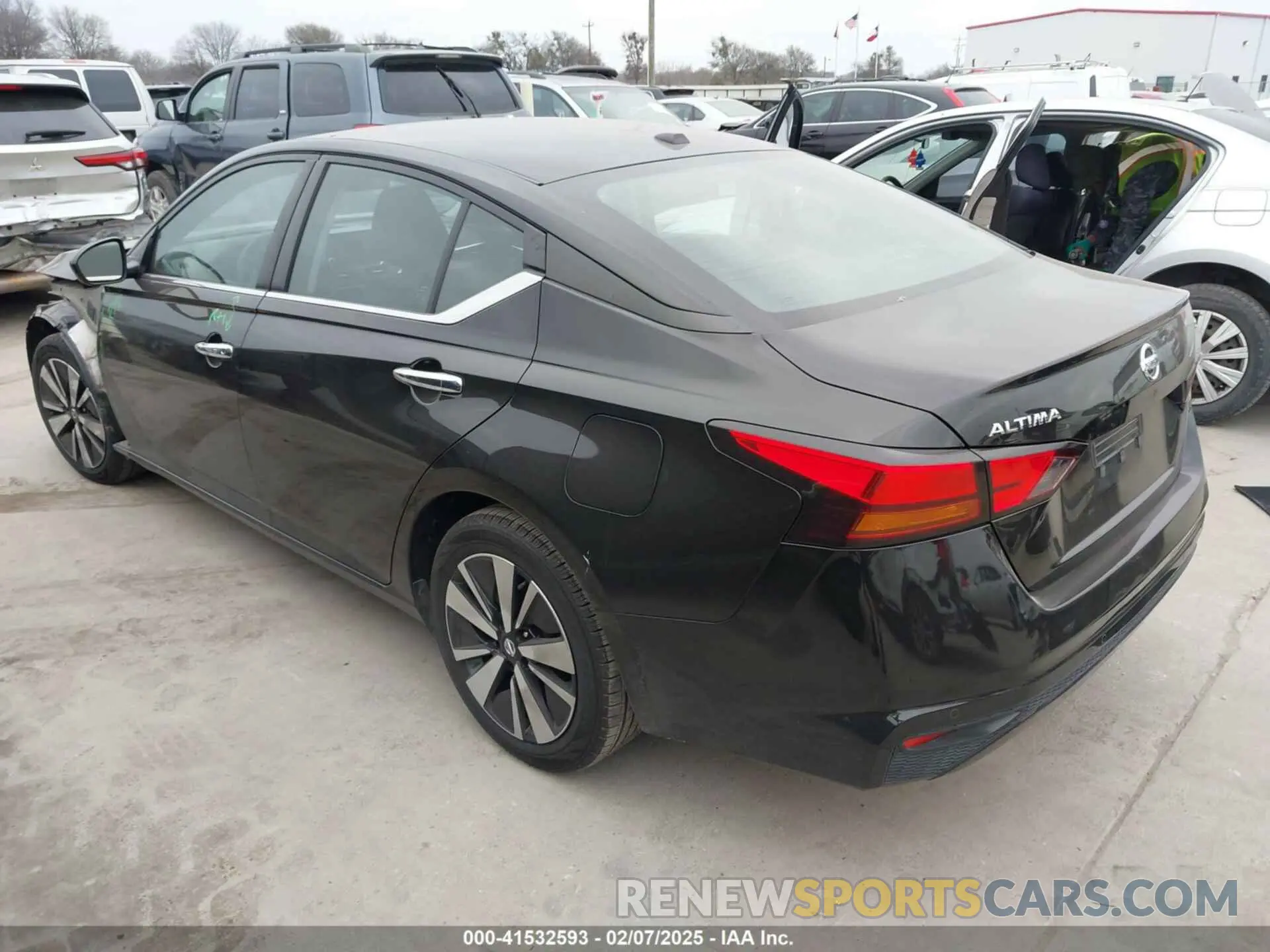 3 Фотография поврежденного автомобиля 1N4BL4DV6NN371886 NISSAN ALTIMA 2022