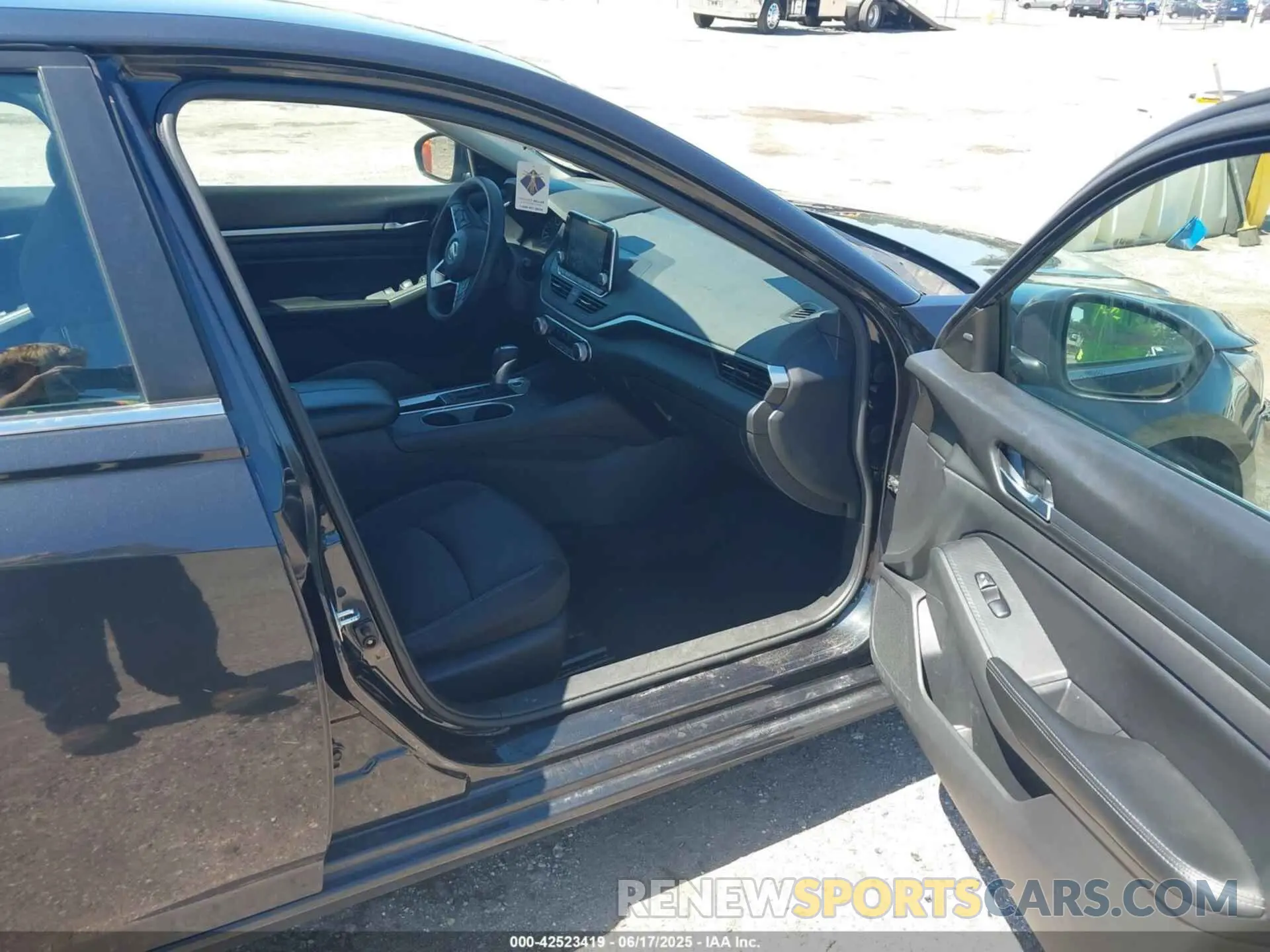 5 Photograph of a damaged car 1N4BL4DV7NN325015 NISSAN ALTIMA 2022