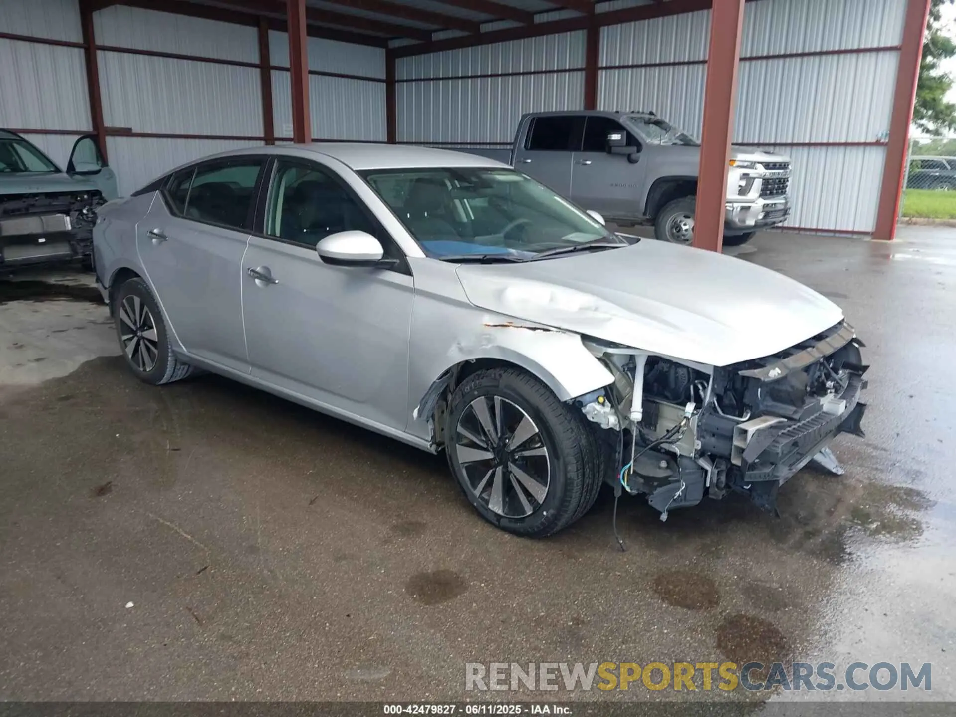 1 Photograph of a damaged car 1N4BL4DV8NN305632 NISSAN ALTIMA 2022