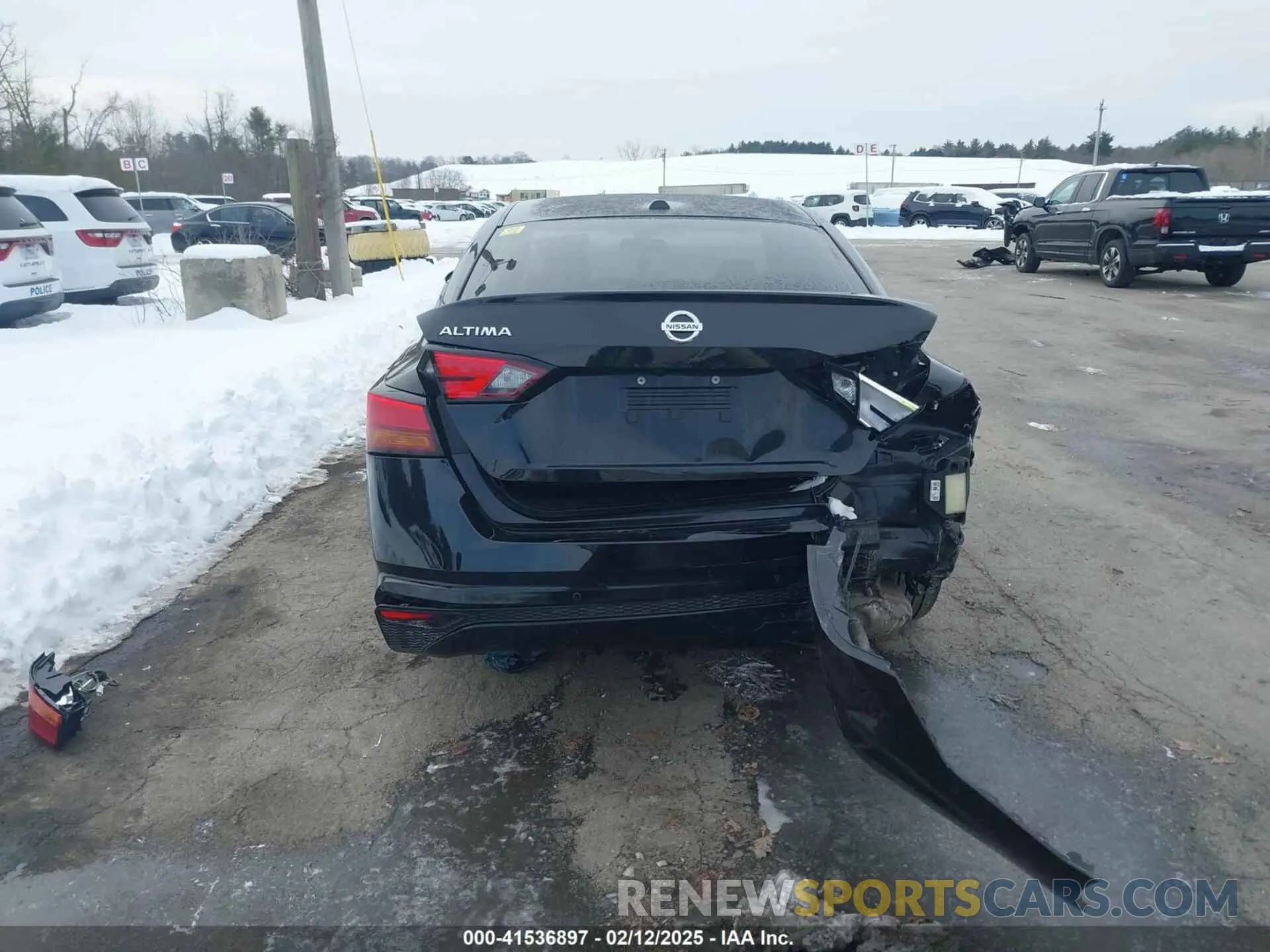 16 Photograph of a damaged car 1N4BL4DV8NN366074 NISSAN ALTIMA 2022