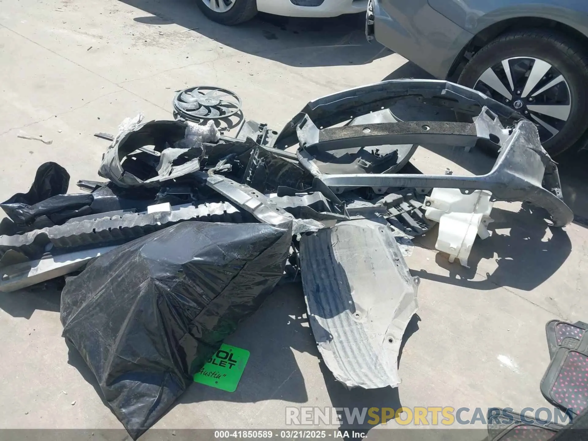 12 Photograph of a damaged car 1N4BL4DV8NN381738 NISSAN ALTIMA 2022