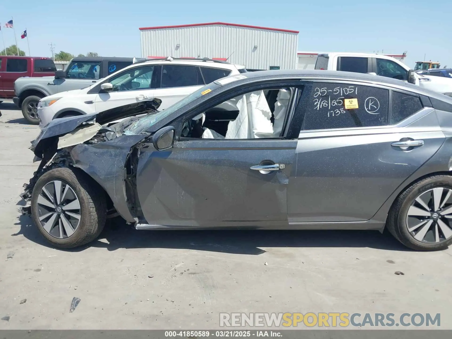 15 Photograph of a damaged car 1N4BL4DV8NN381738 NISSAN ALTIMA 2022