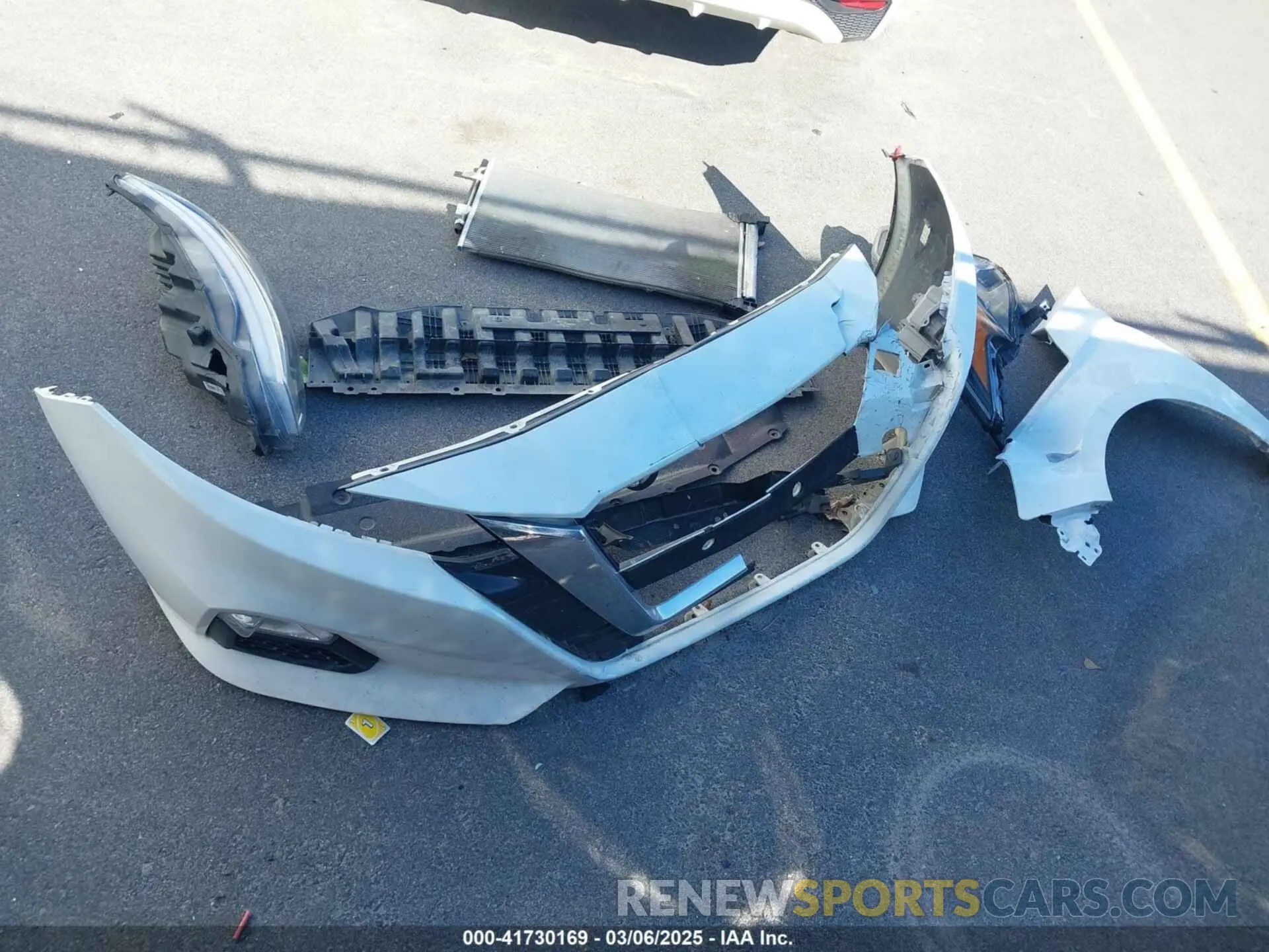 12 Photograph of a damaged car 1N4BL4DV9NN323850 NISSAN ALTIMA 2022
