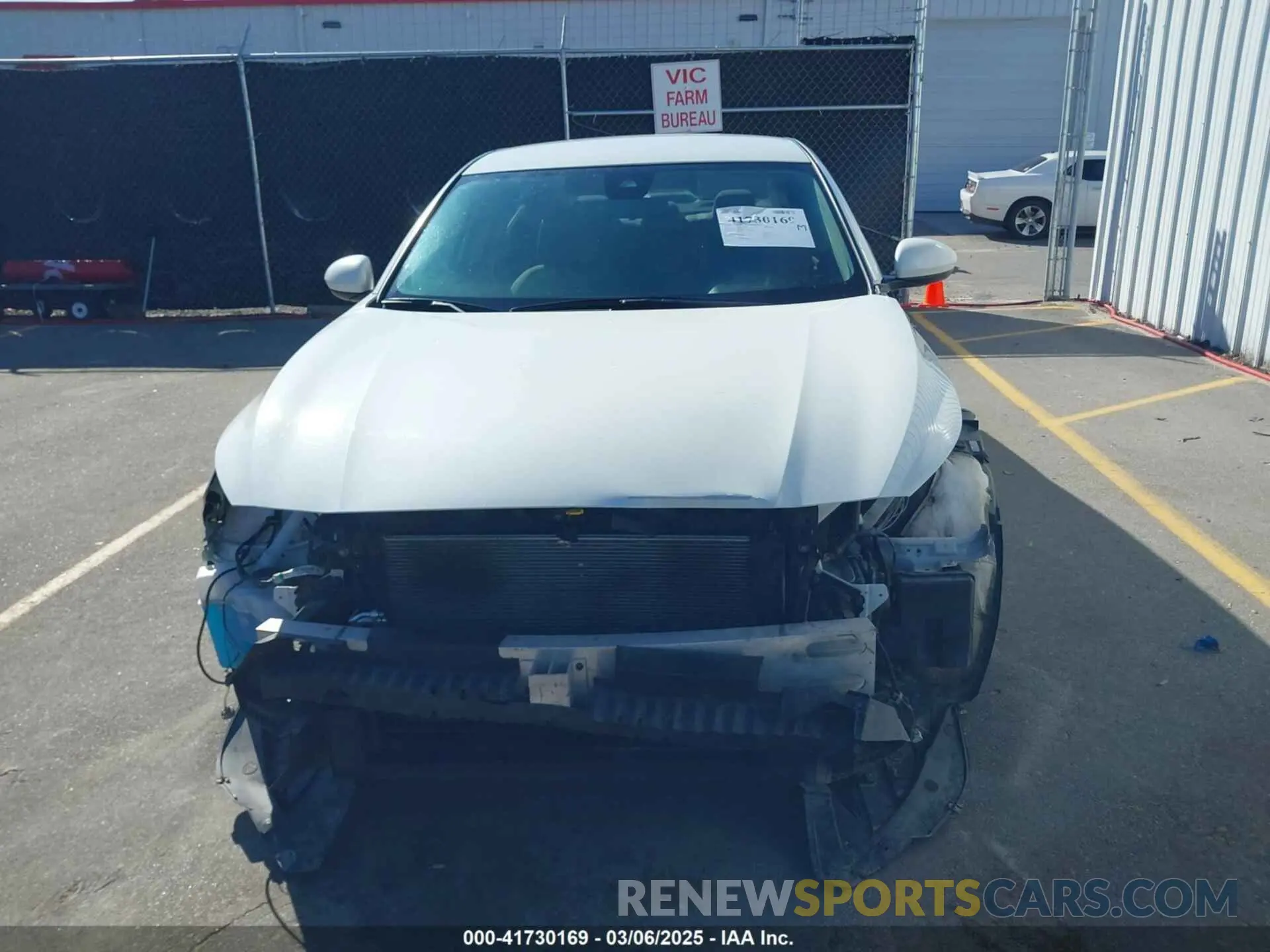 13 Photograph of a damaged car 1N4BL4DV9NN323850 NISSAN ALTIMA 2022