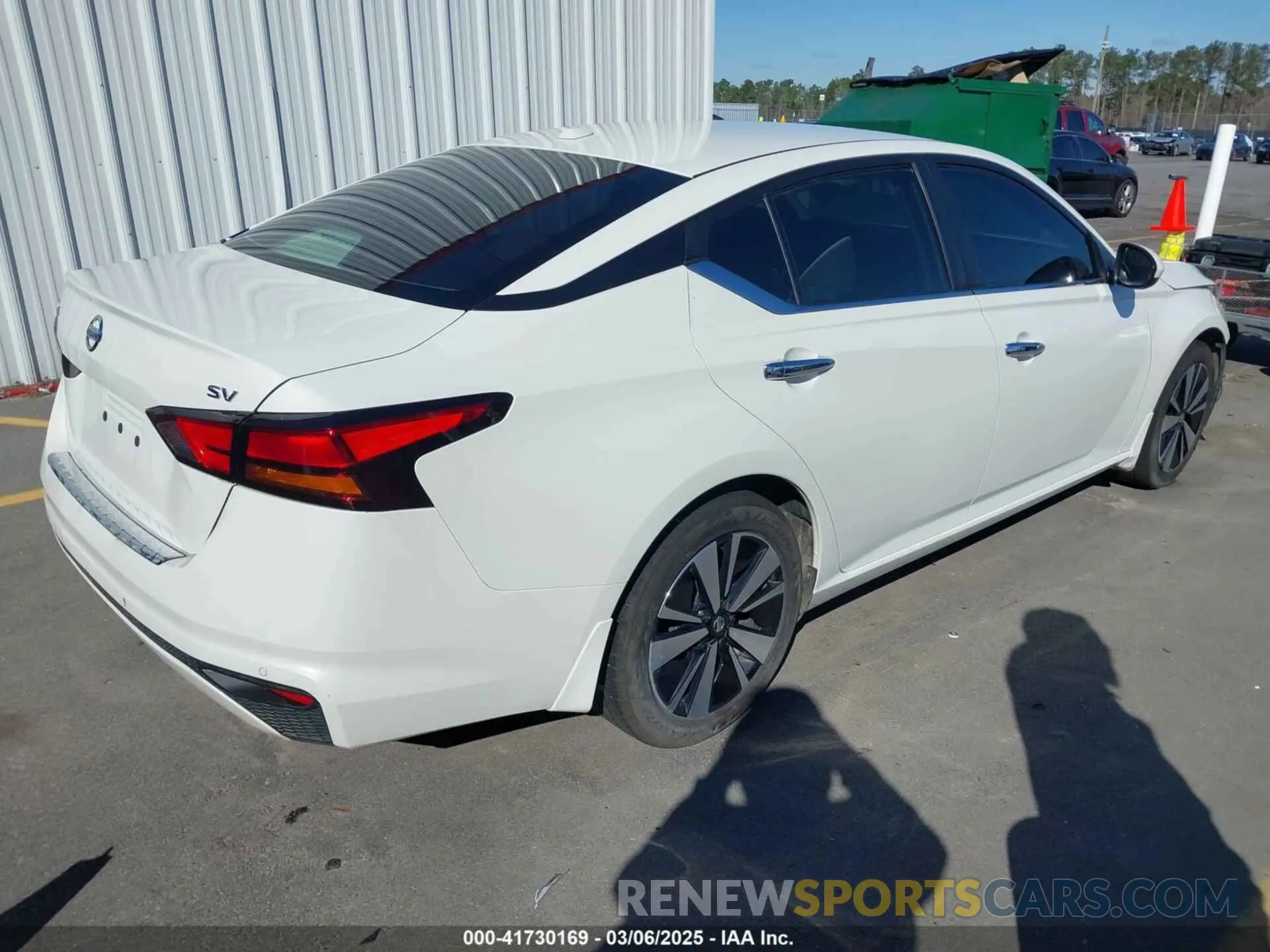 4 Photograph of a damaged car 1N4BL4DV9NN323850 NISSAN ALTIMA 2022