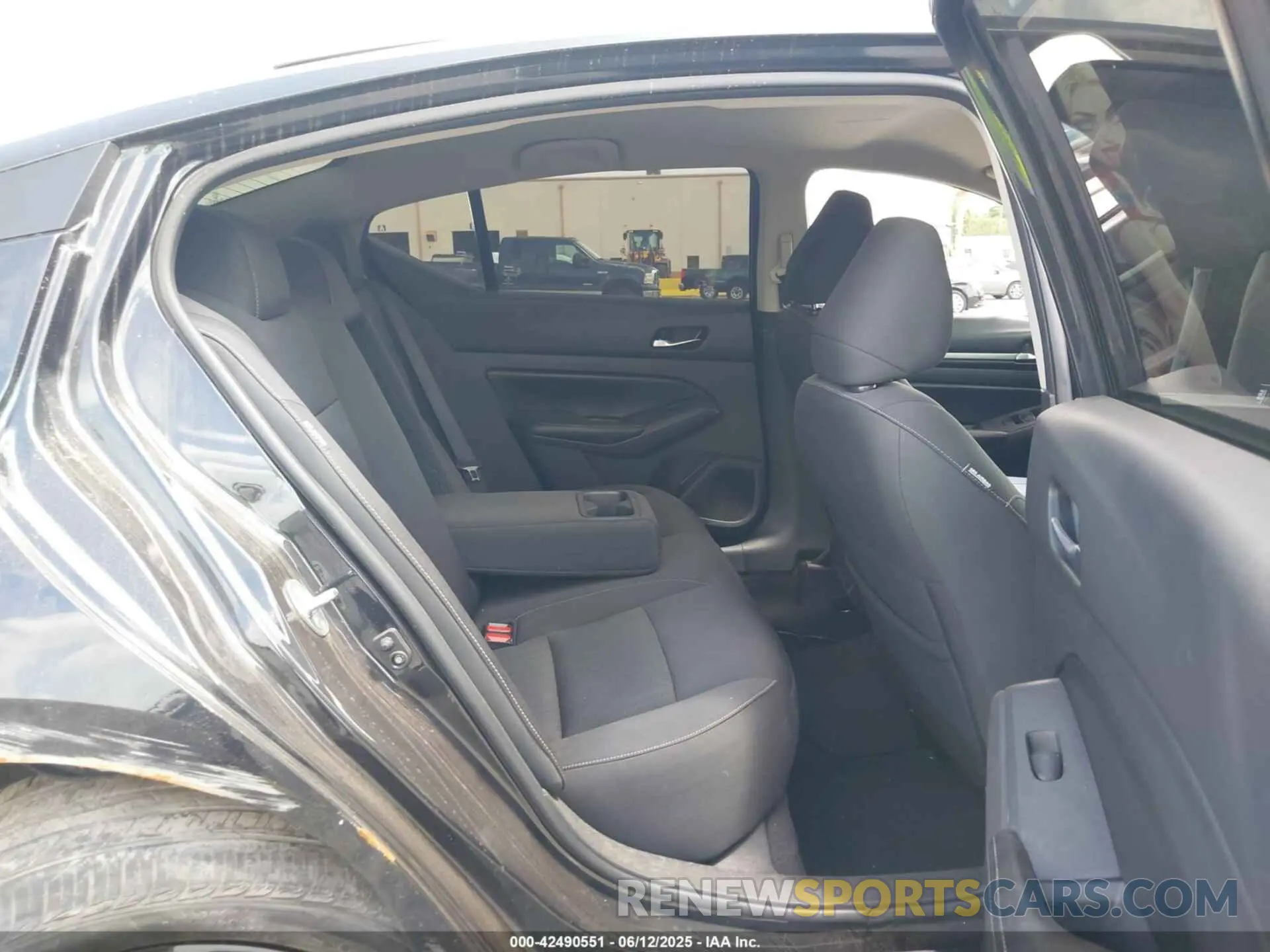 8 Photograph of a damaged car 1N4BL4DV9NN342916 NISSAN ALTIMA 2022