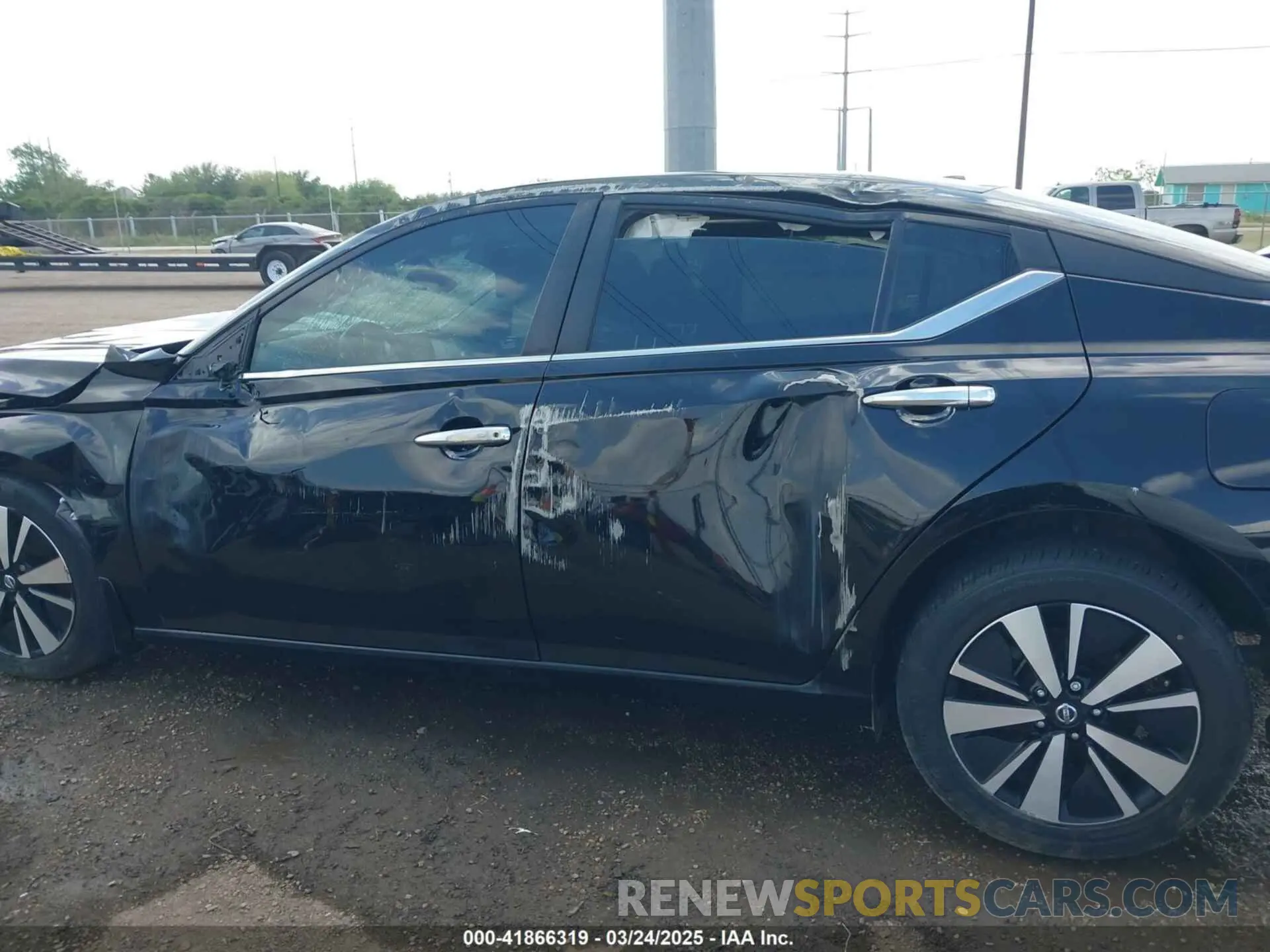 14 Photograph of a damaged car 1N4BL4DV9NN361630 NISSAN ALTIMA 2022