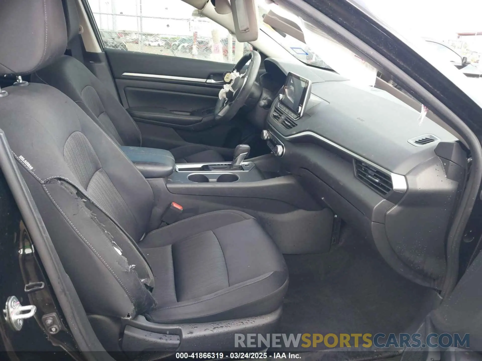 5 Photograph of a damaged car 1N4BL4DV9NN361630 NISSAN ALTIMA 2022