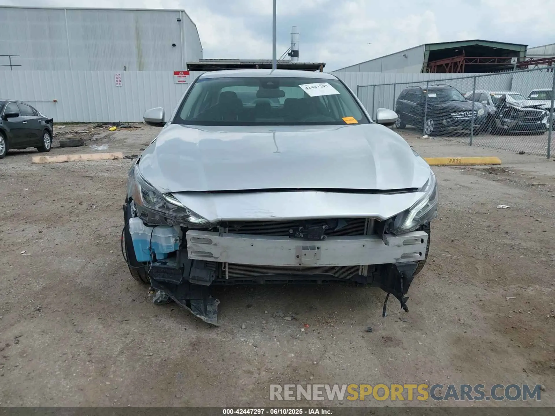 13 Photograph of a damaged car 1N4BL4DVXNN321072 NISSAN ALTIMA 2022