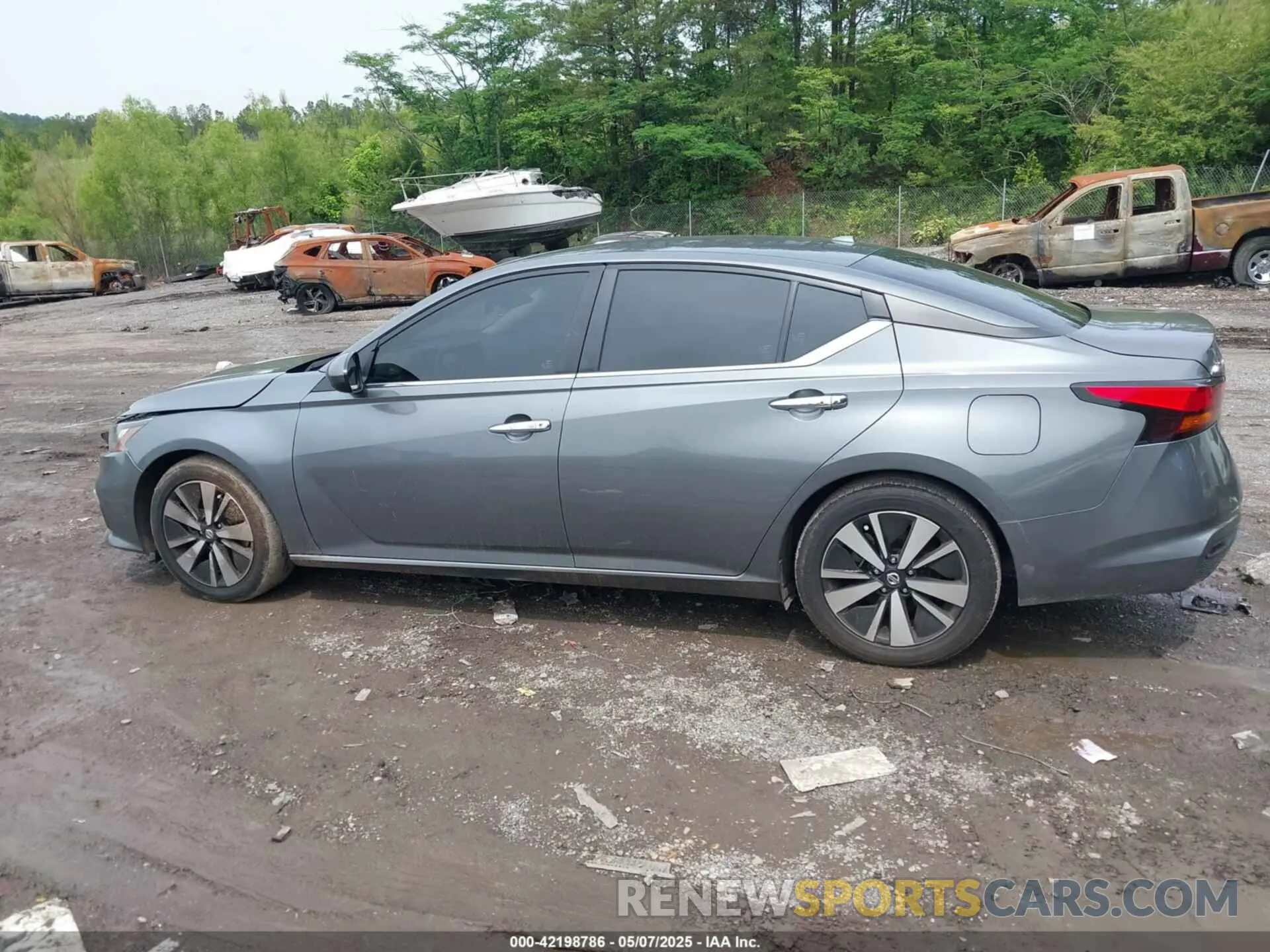 14 Photograph of a damaged car 1N4BL4DVXNN355335 NISSAN ALTIMA 2022
