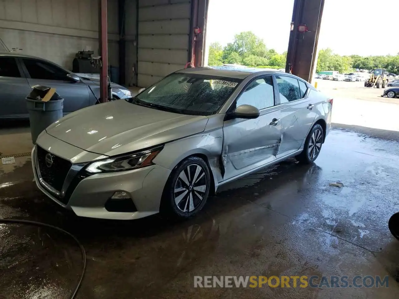 1 Photograph of a damaged car 1N4BL4DW8NN304909 NISSAN ALTIMA 2022