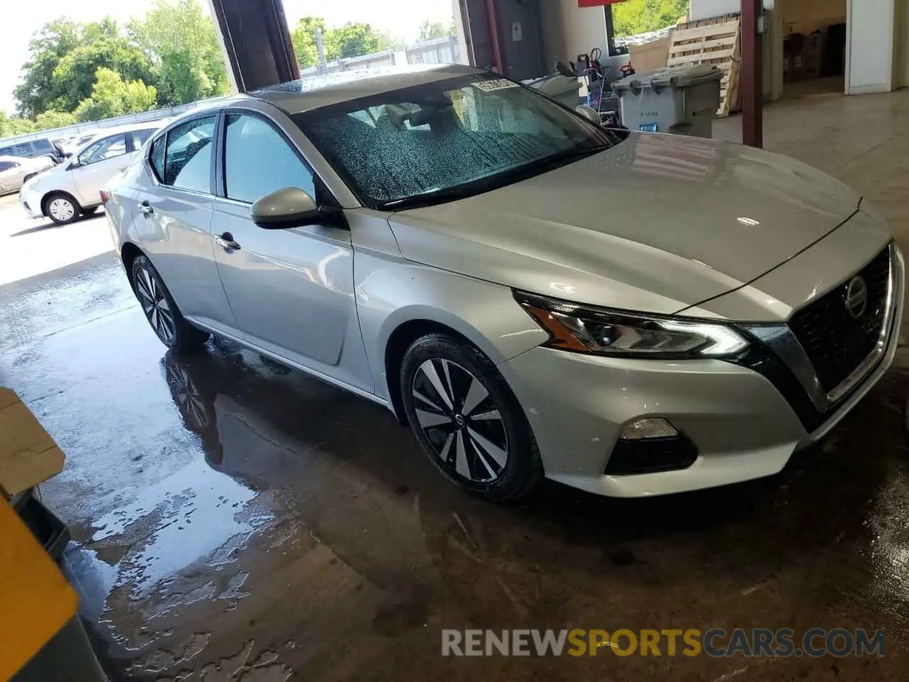 4 Photograph of a damaged car 1N4BL4DW8NN304909 NISSAN ALTIMA 2022