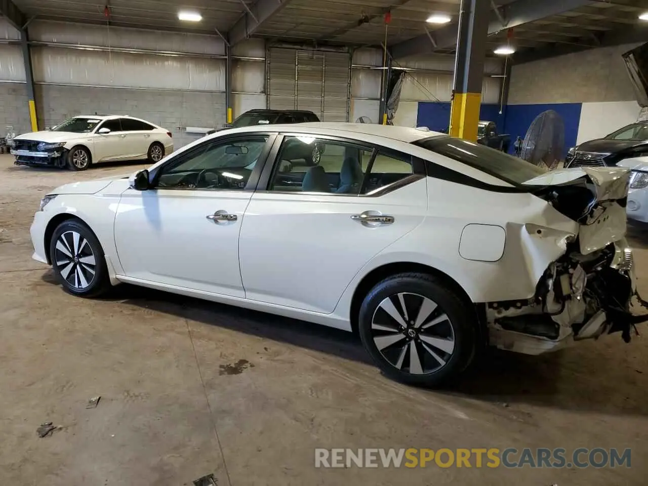 2 Photograph of a damaged car 1N4BL4DW9NN326966 NISSAN ALTIMA 2022