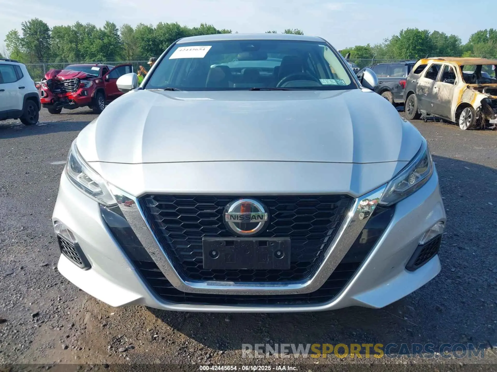 13 Photograph of a damaged car 1N4BL4DWXNN332954 NISSAN ALTIMA 2022
