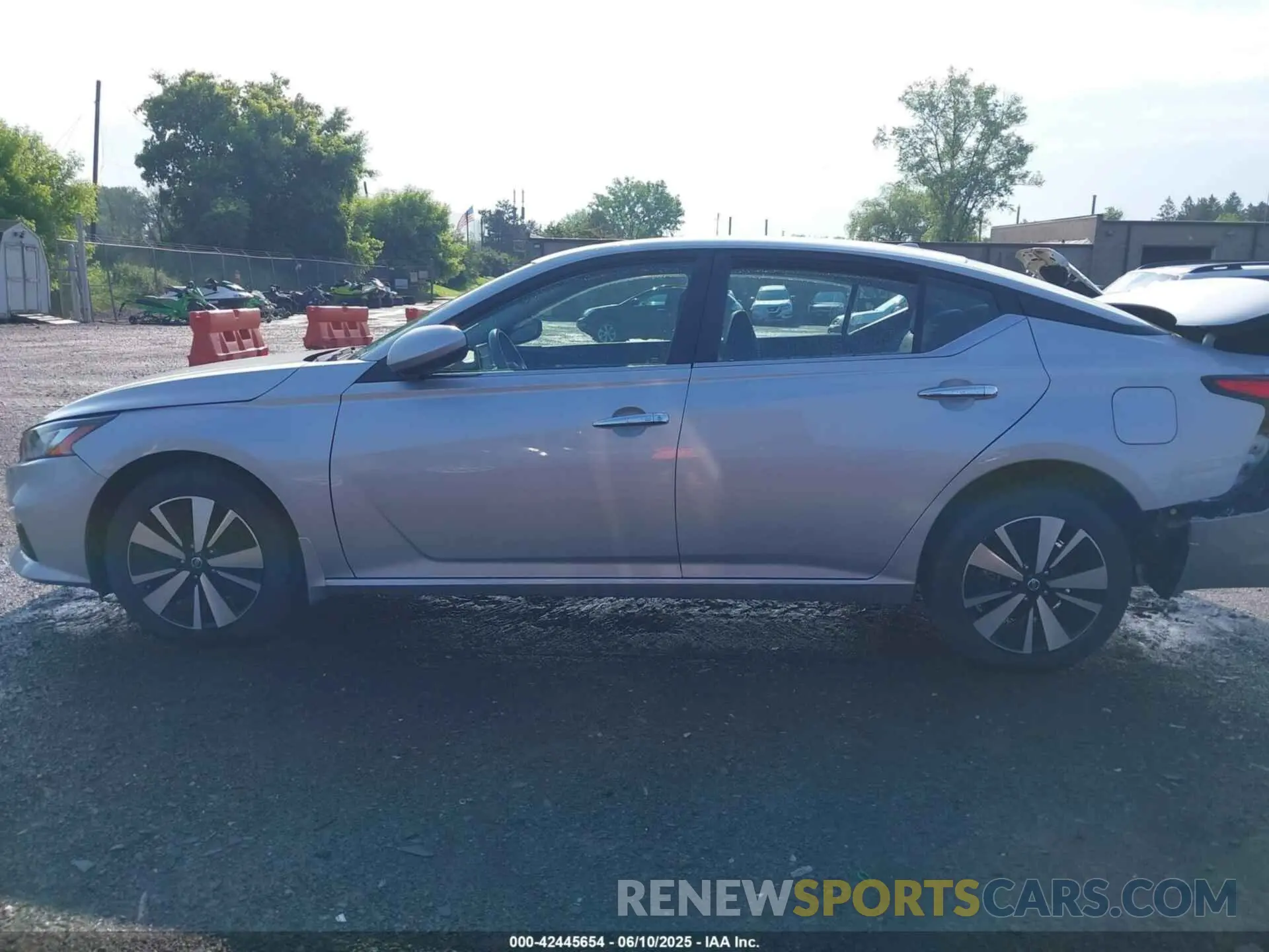 15 Photograph of a damaged car 1N4BL4DWXNN332954 NISSAN ALTIMA 2022
