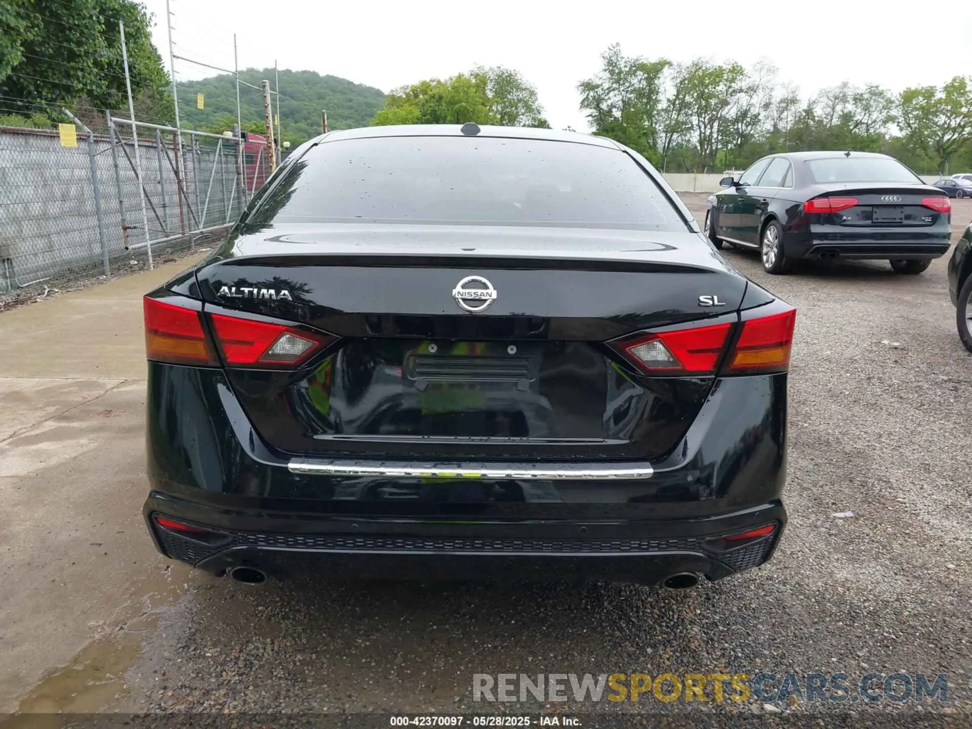 16 Photograph of a damaged car 1N4BL4EV2NN419026 NISSAN ALTIMA 2022