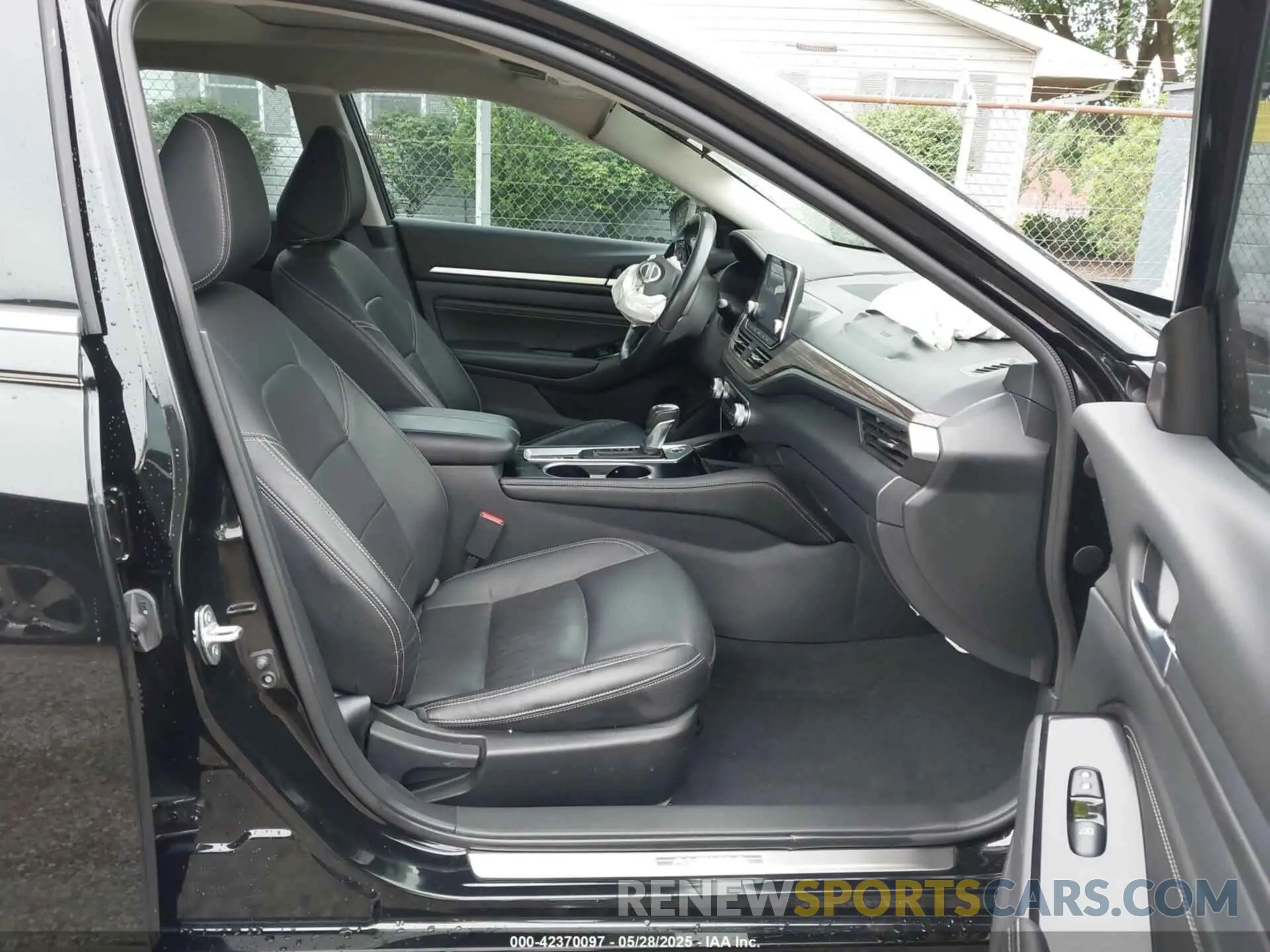 5 Photograph of a damaged car 1N4BL4EV2NN419026 NISSAN ALTIMA 2022