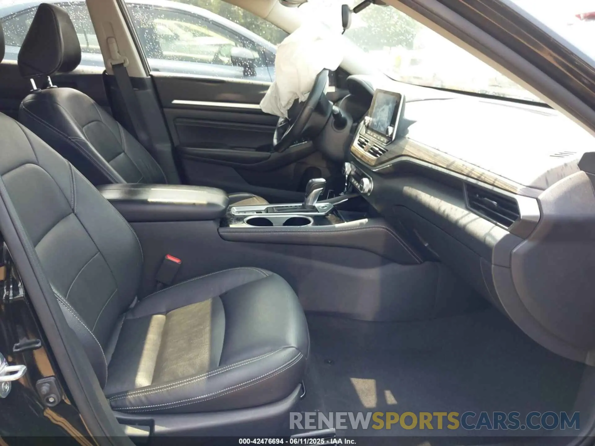 5 Photograph of a damaged car 1N4BL4EV5NN393862 NISSAN ALTIMA 2022