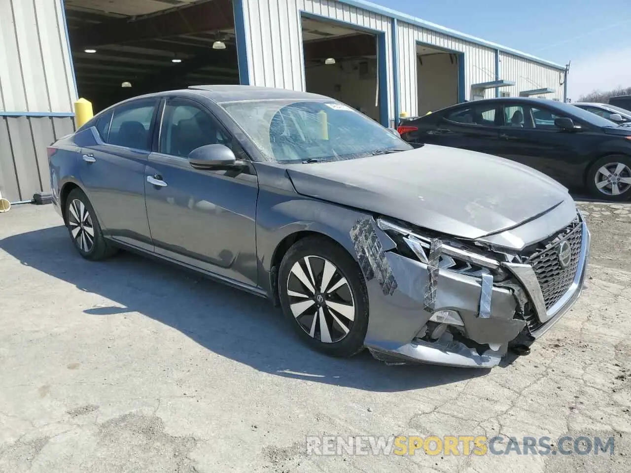 4 Photograph of a damaged car 1N4BL4EV5NN416685 NISSAN ALTIMA 2022