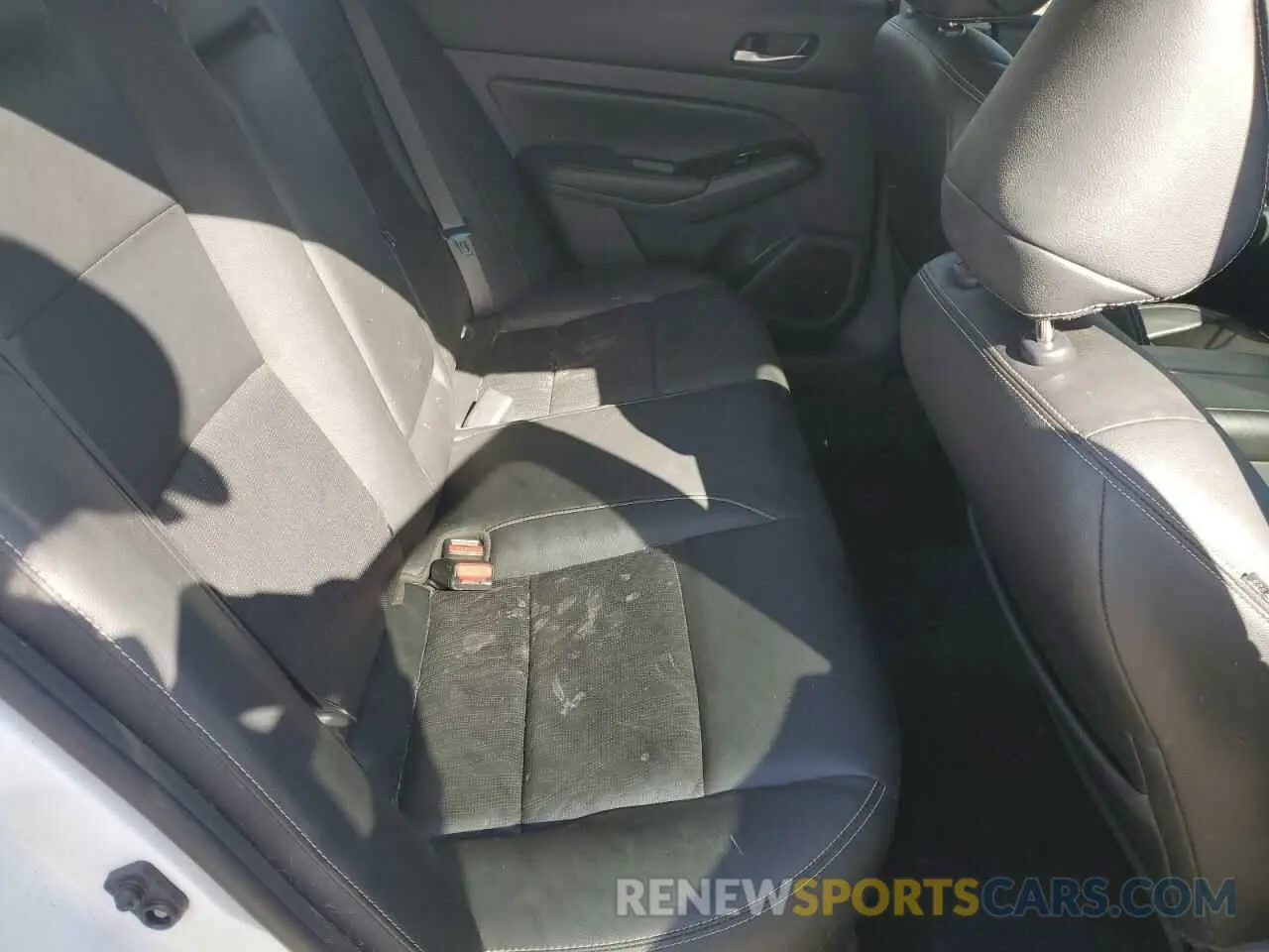 10 Photograph of a damaged car 1N4BL4EV9NN394271 NISSAN ALTIMA 2022