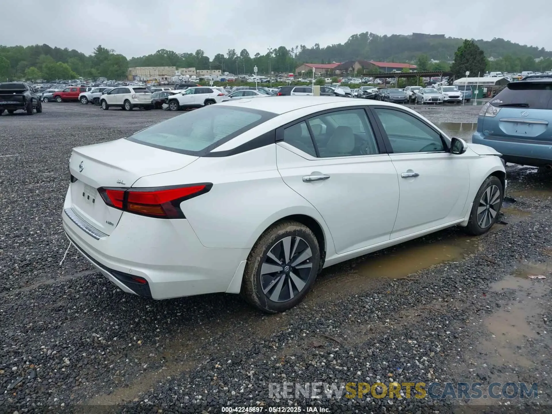 4 Фотография поврежденного автомобиля 1N4BL4EW6NN351631 NISSAN ALTIMA 2022