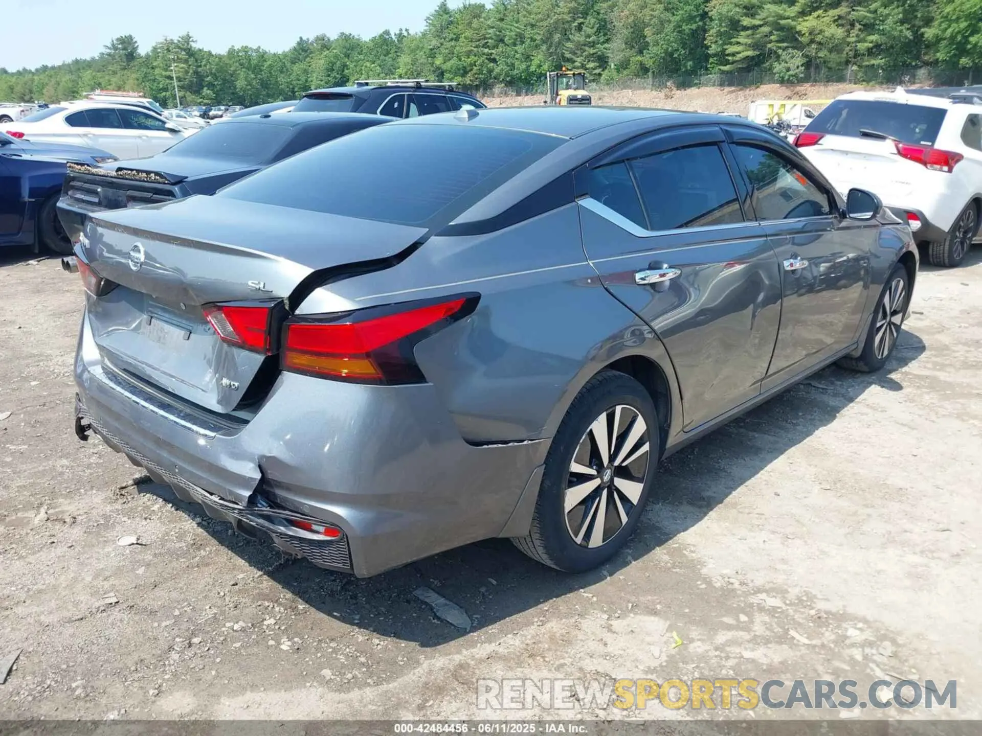 4 Photograph of a damaged car 1N4BL4EW6NN399274 NISSAN ALTIMA 2022
